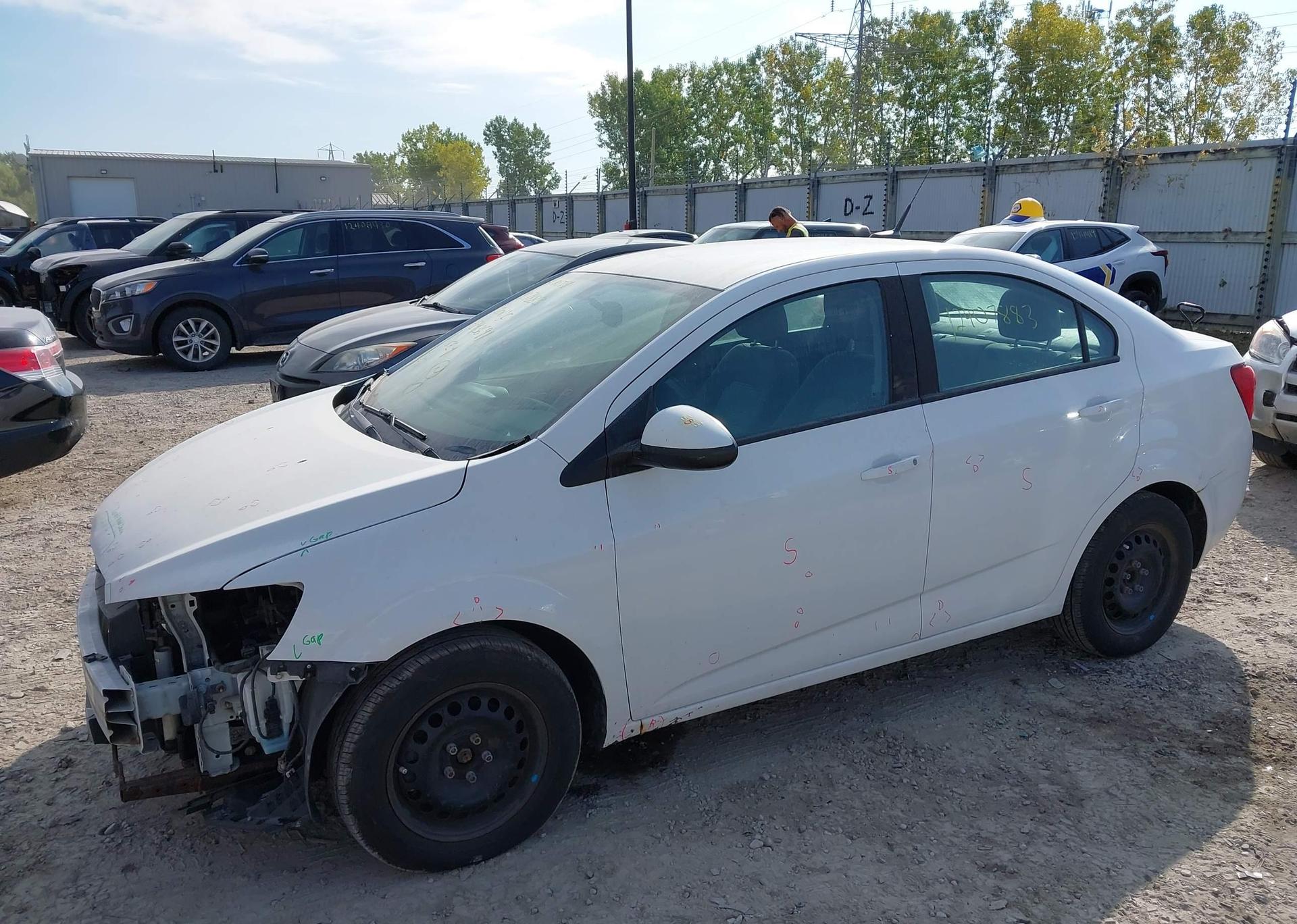 2014 CHEVROLET SONIC LS AUTO