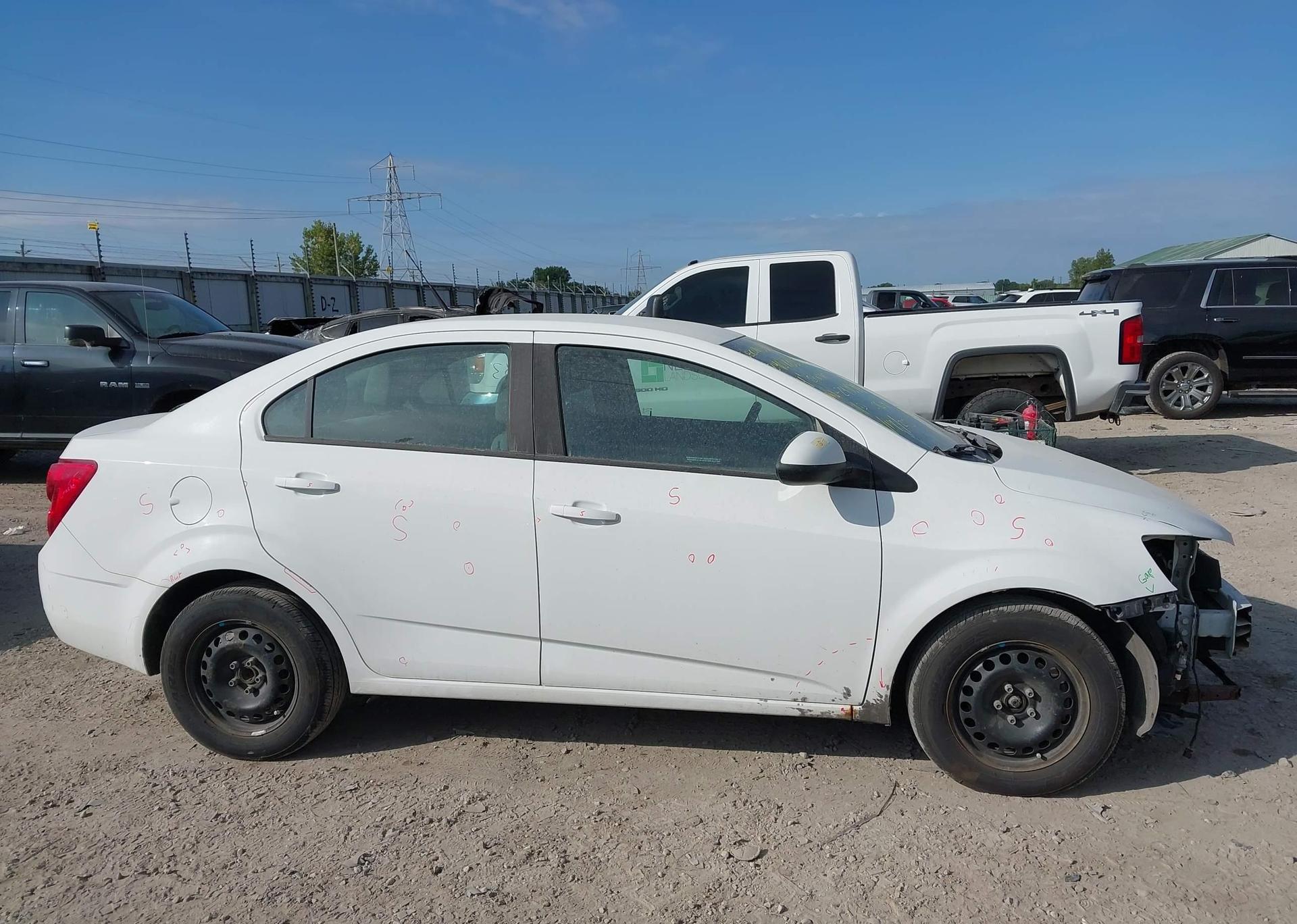 2014 CHEVROLET SONIC LS AUTO