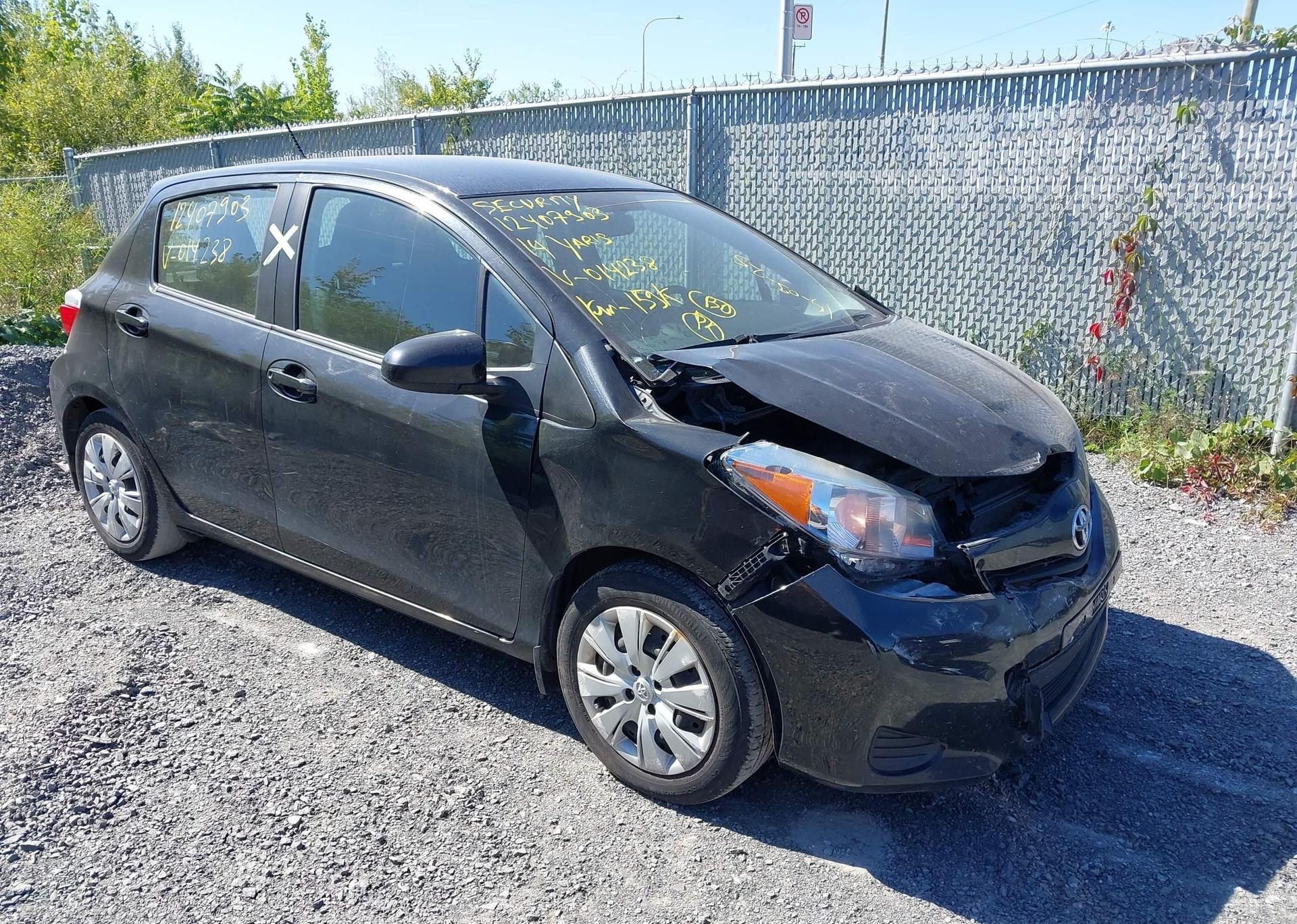 2014 TOYOTA YARIS LE