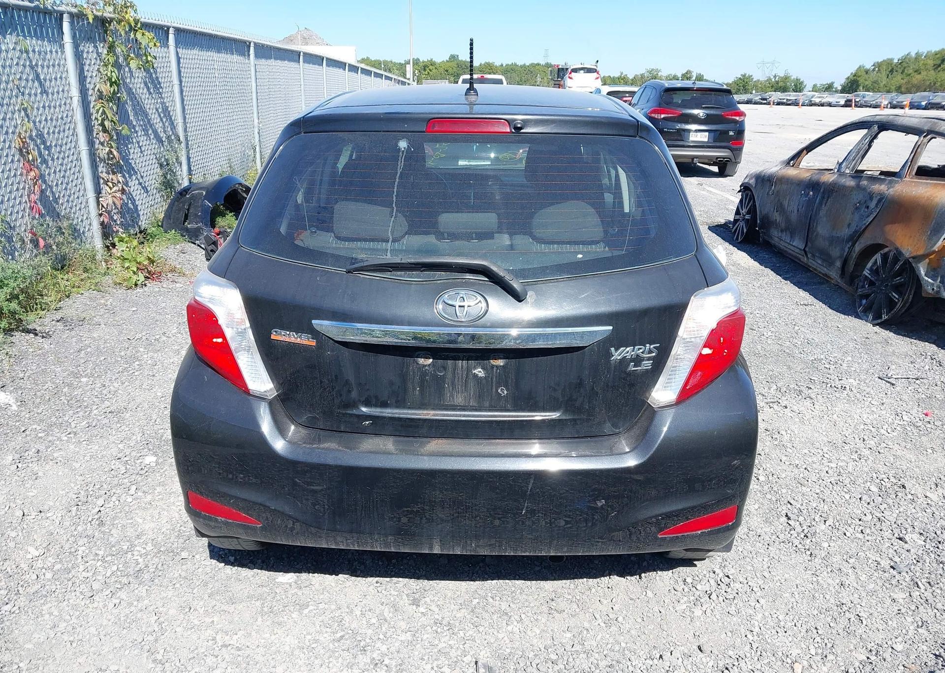 2014 TOYOTA YARIS LE