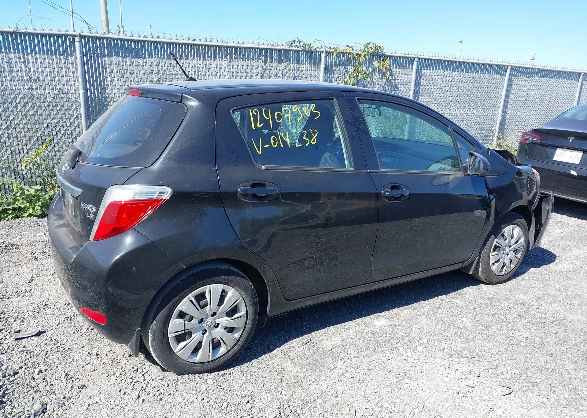 2014 TOYOTA YARIS LE