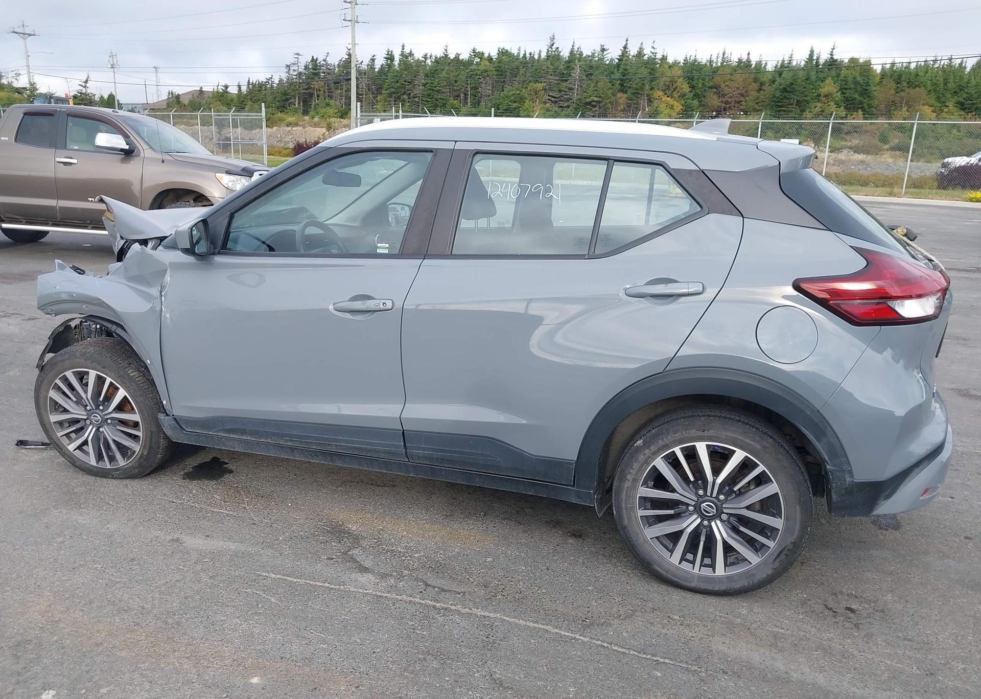2021 NISSAN KICKS SV