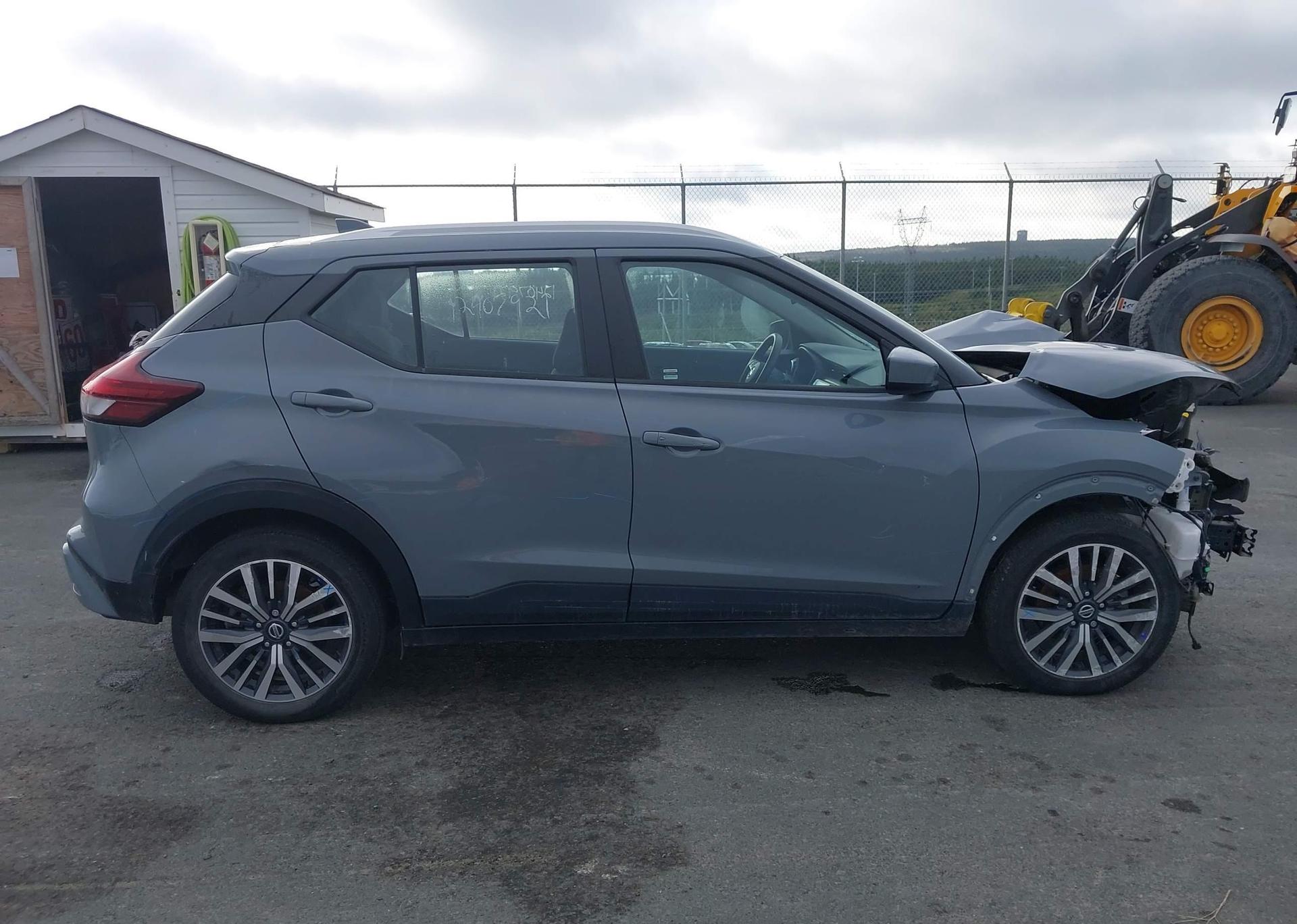 2021 NISSAN KICKS SV