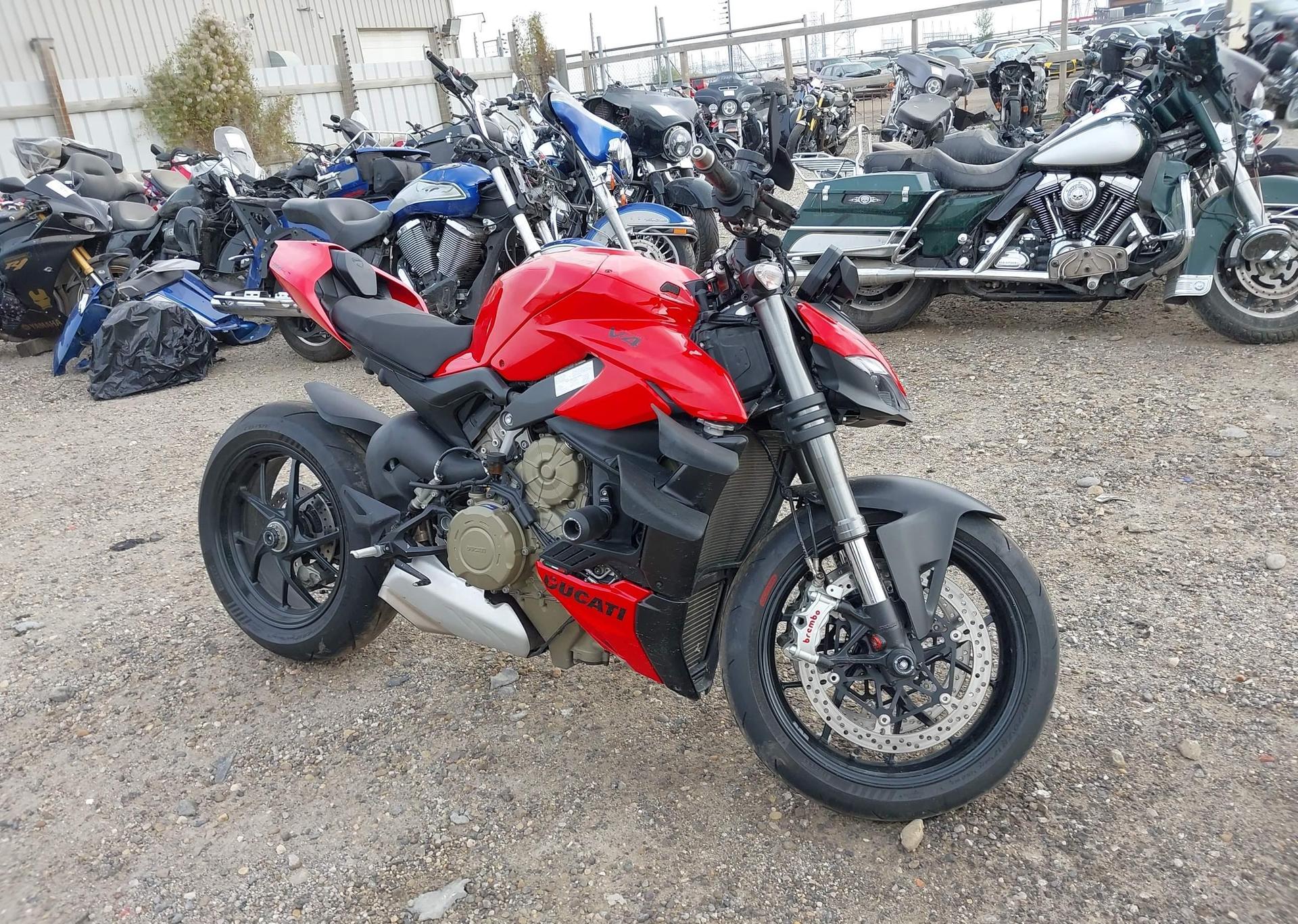 2023 DUCATI STREETFIGHTER V4