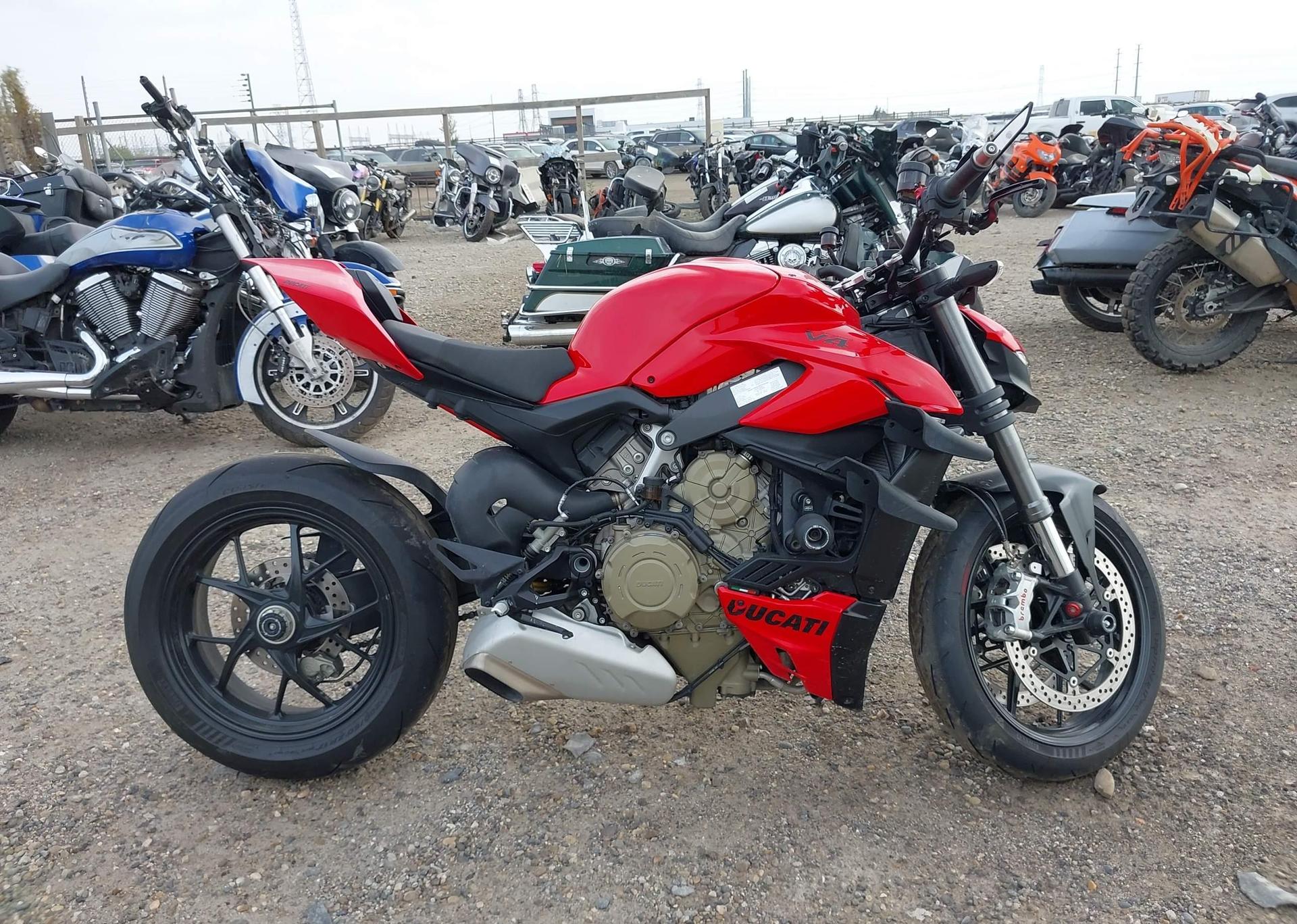2023 DUCATI STREETFIGHTER V4