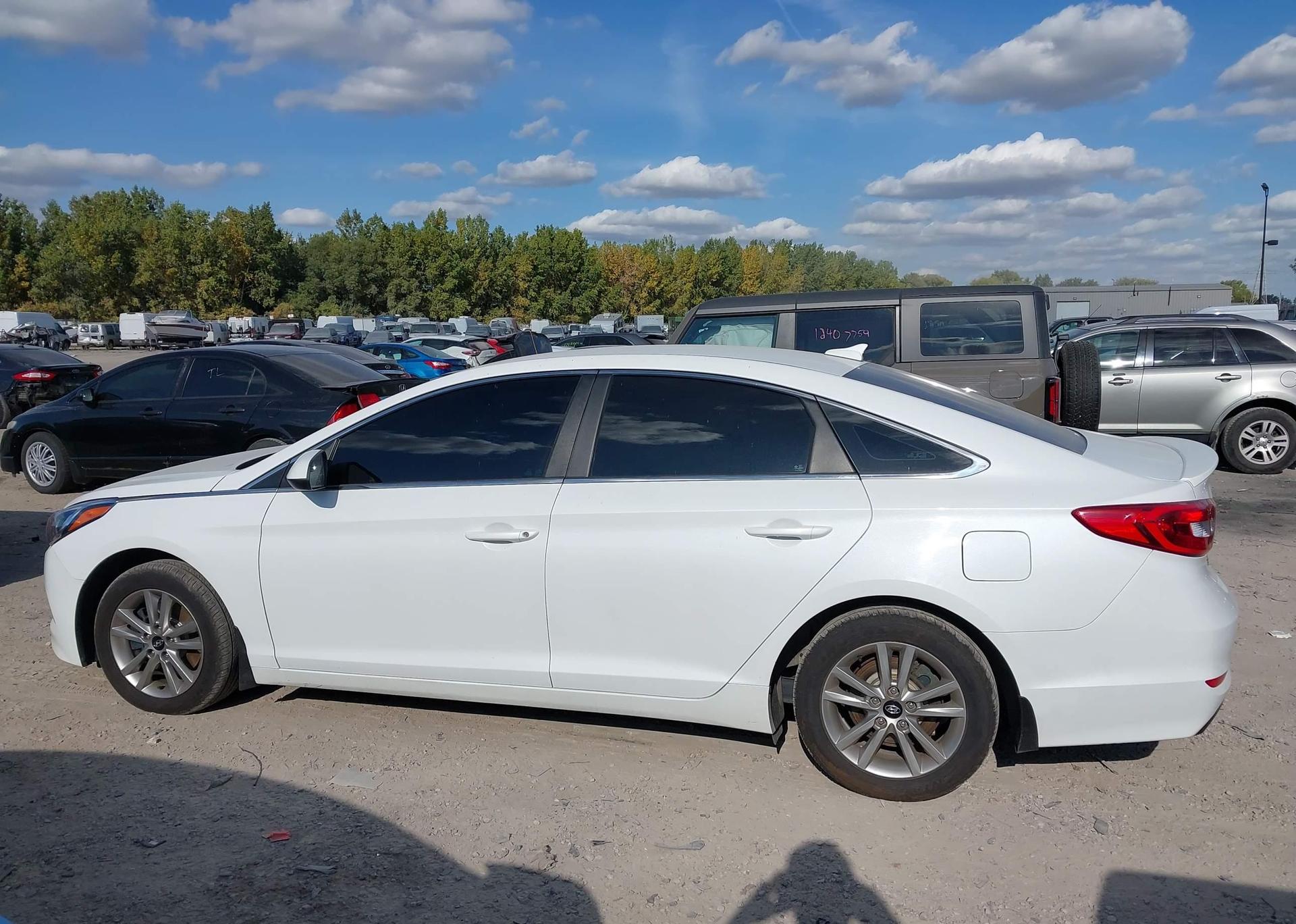 2017 HYUNDAI SONATA GL