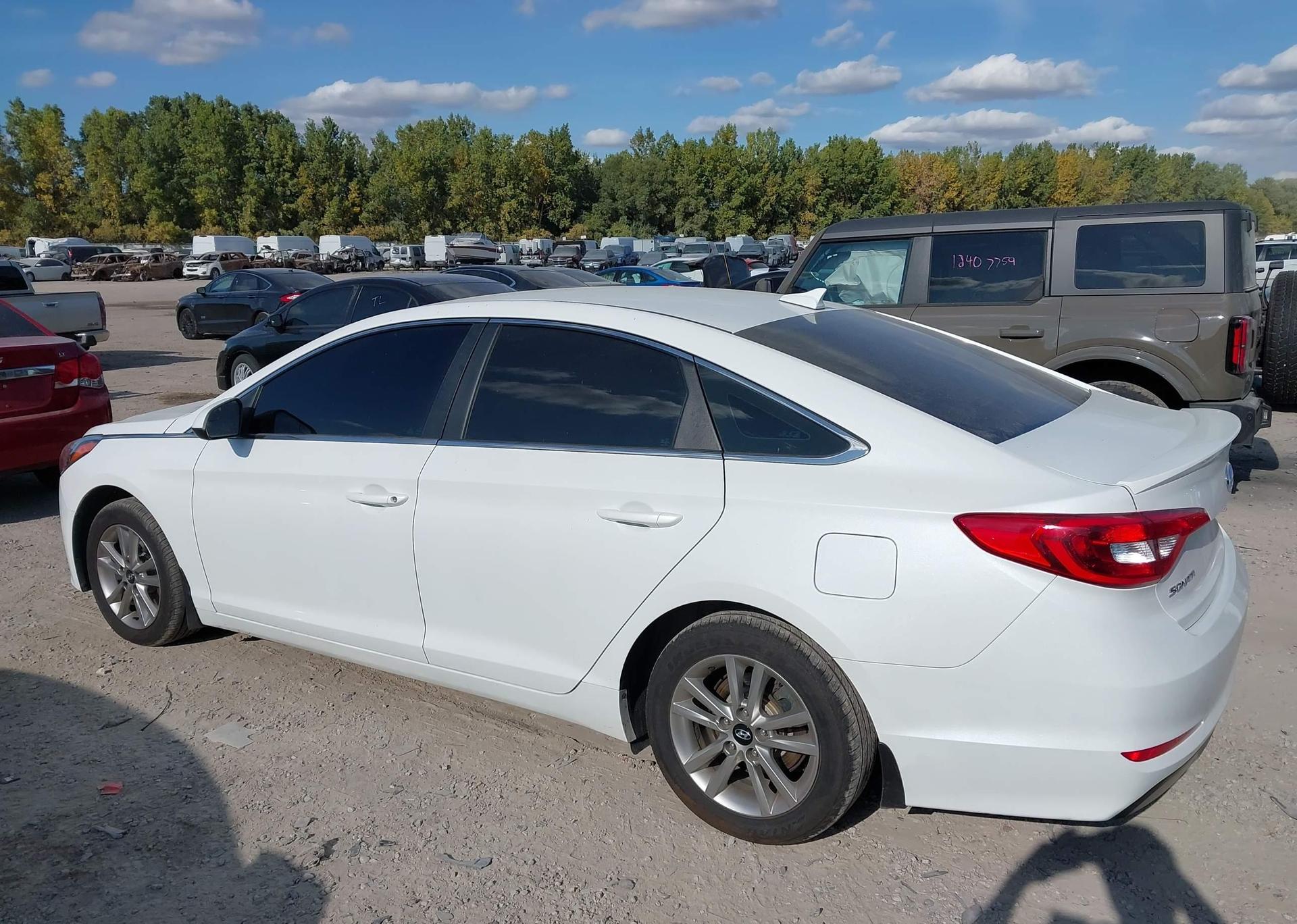 2017 HYUNDAI SONATA GL