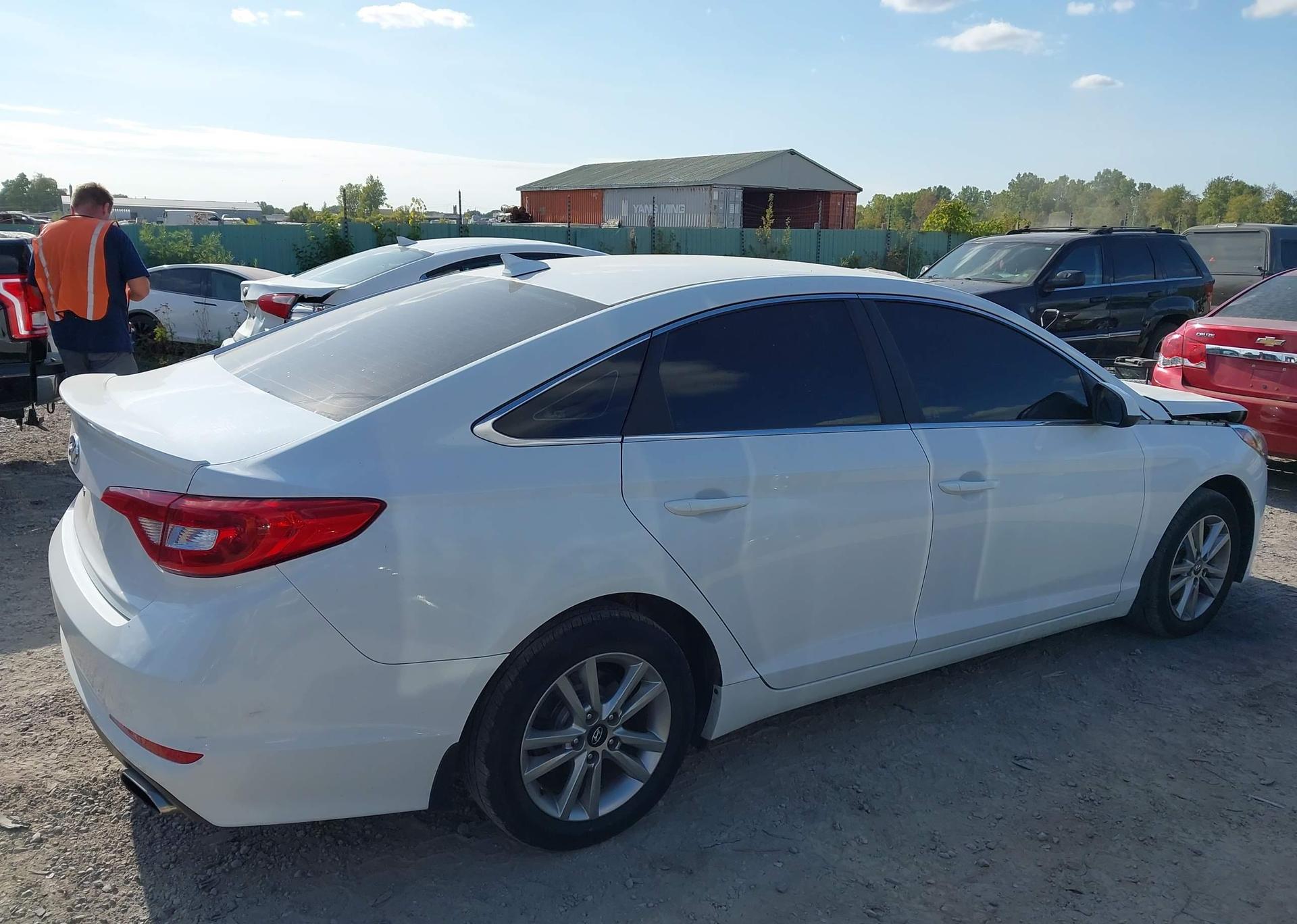 2017 HYUNDAI SONATA GL