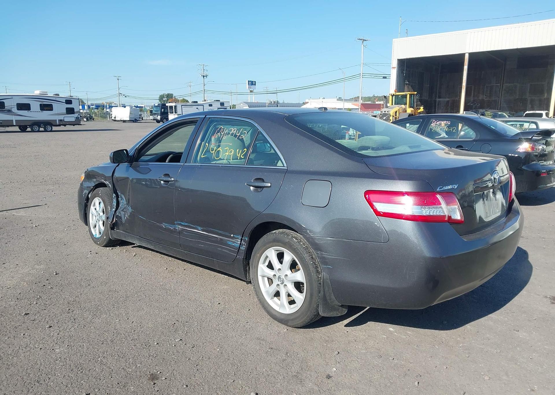 2010 TOYOTA CAMRY