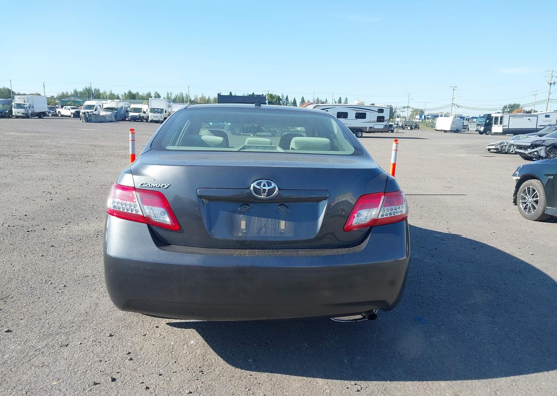 2010 TOYOTA CAMRY