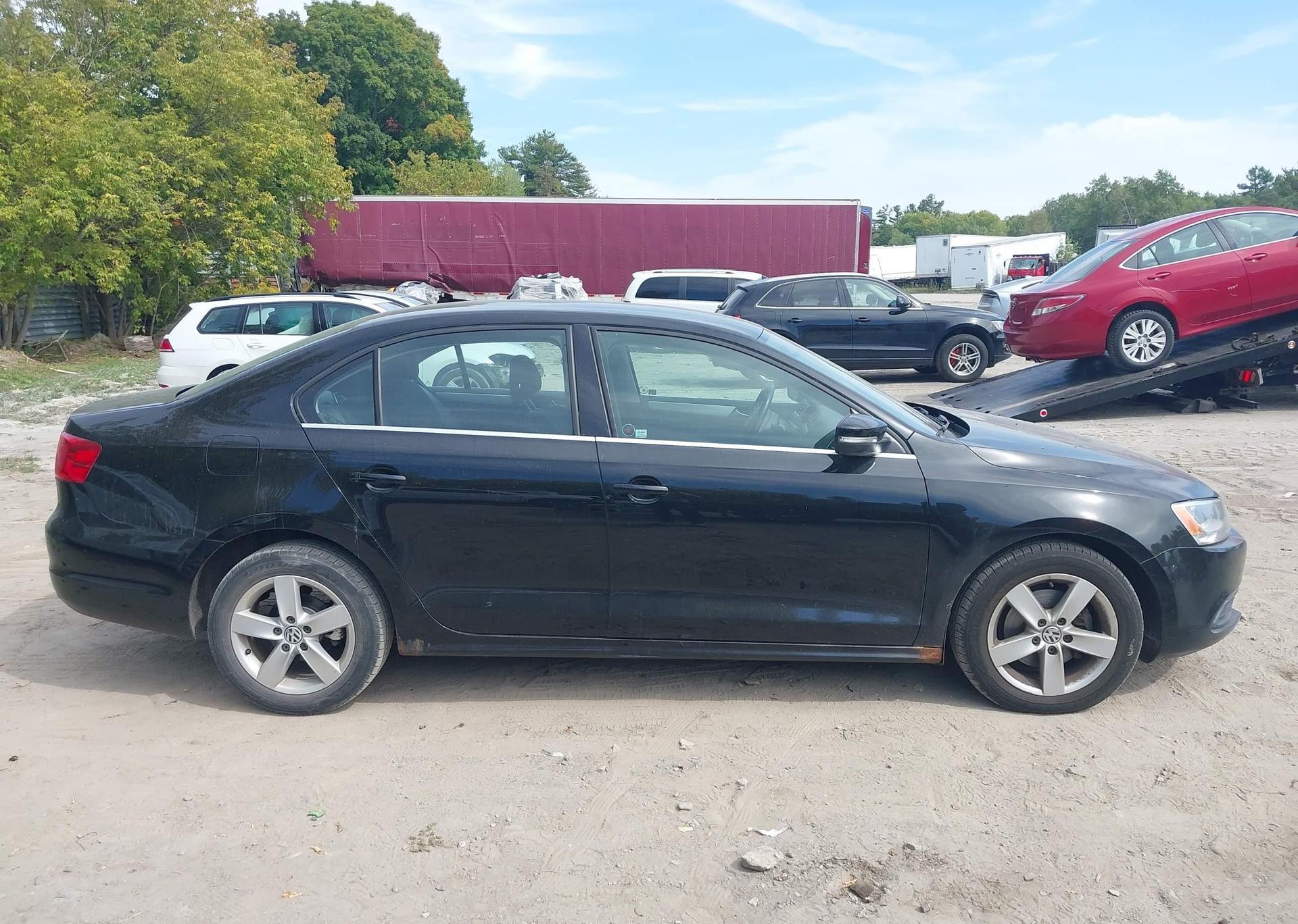 2013 VOLKSWAGEN JETTA SE