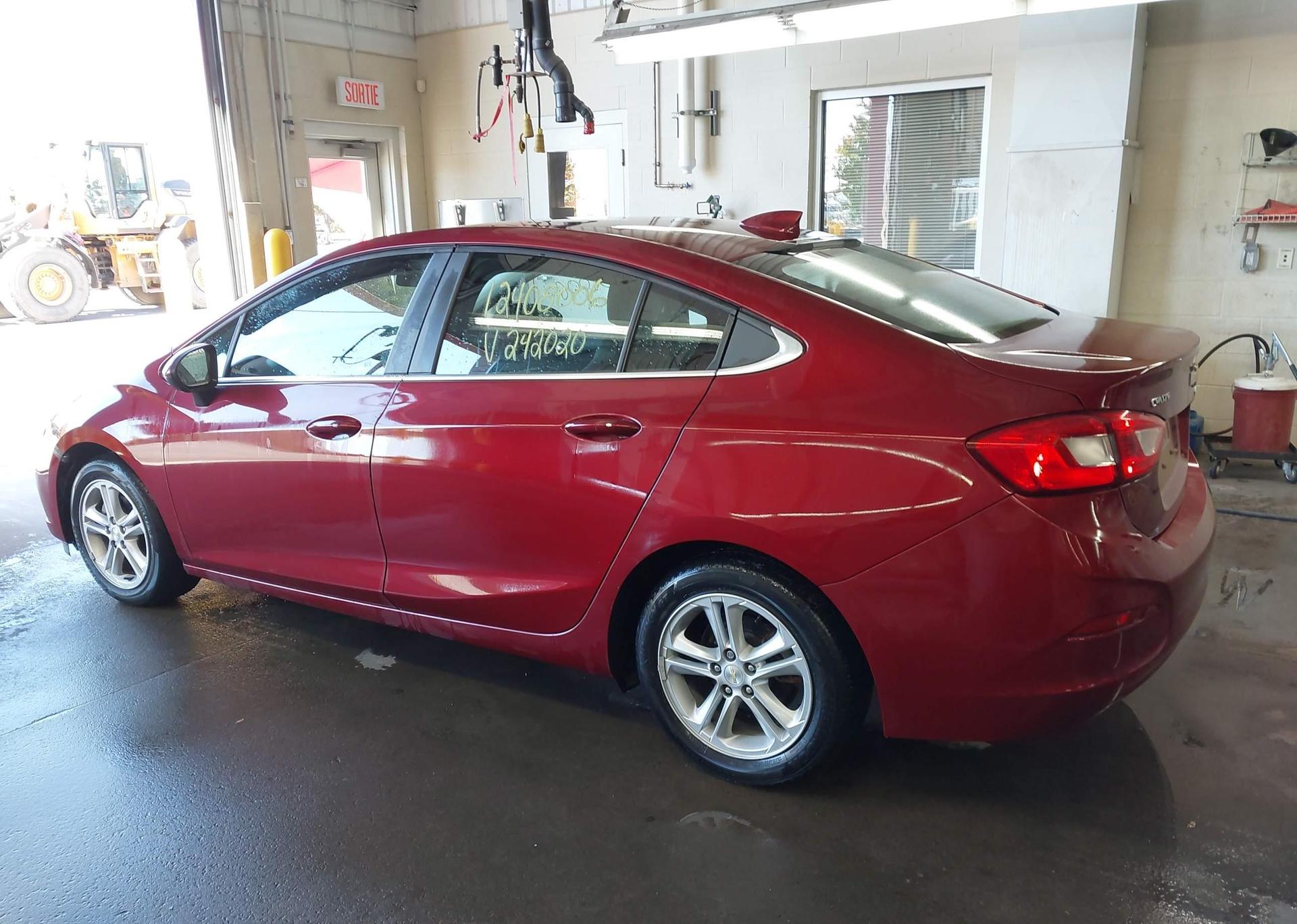 2018 CHEVROLET CRUZE LT