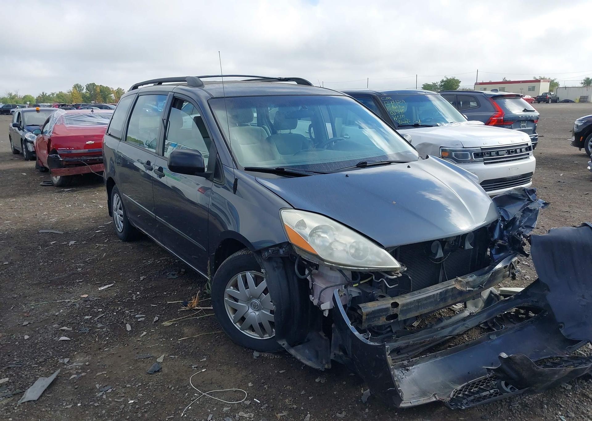 2008 TOYOTA SIENNA CE