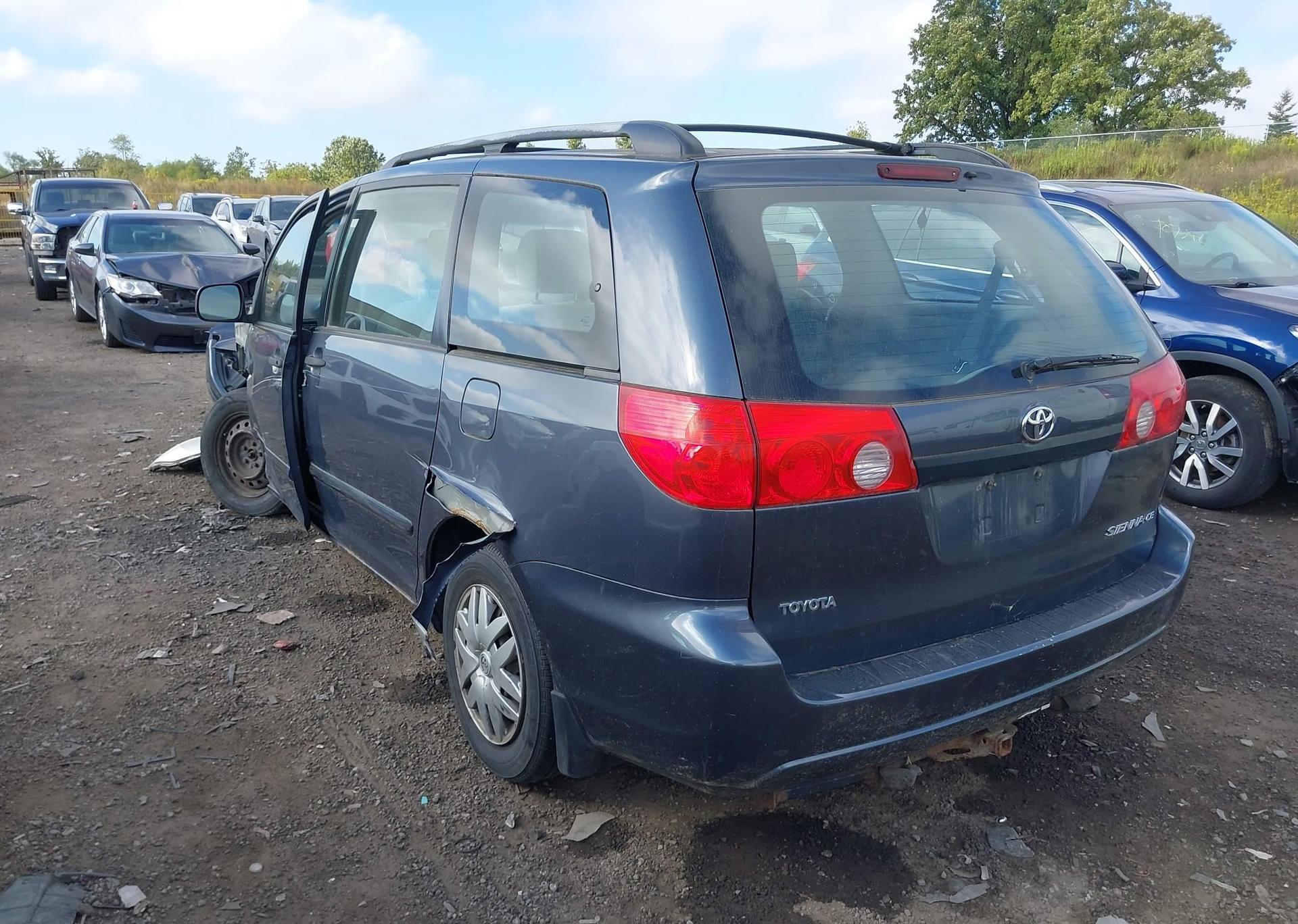 2008 TOYOTA SIENNA CE