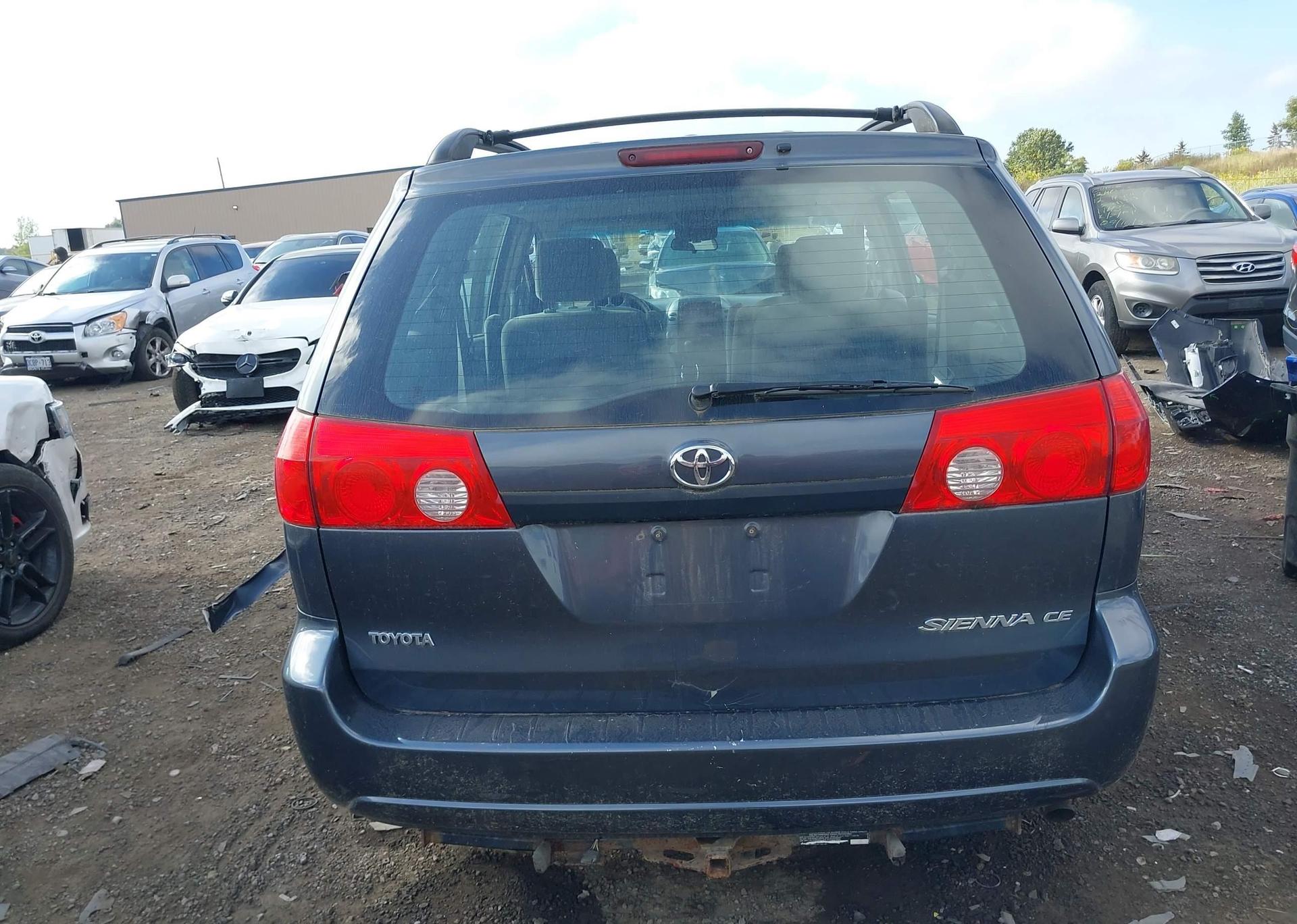 2008 TOYOTA SIENNA CE
