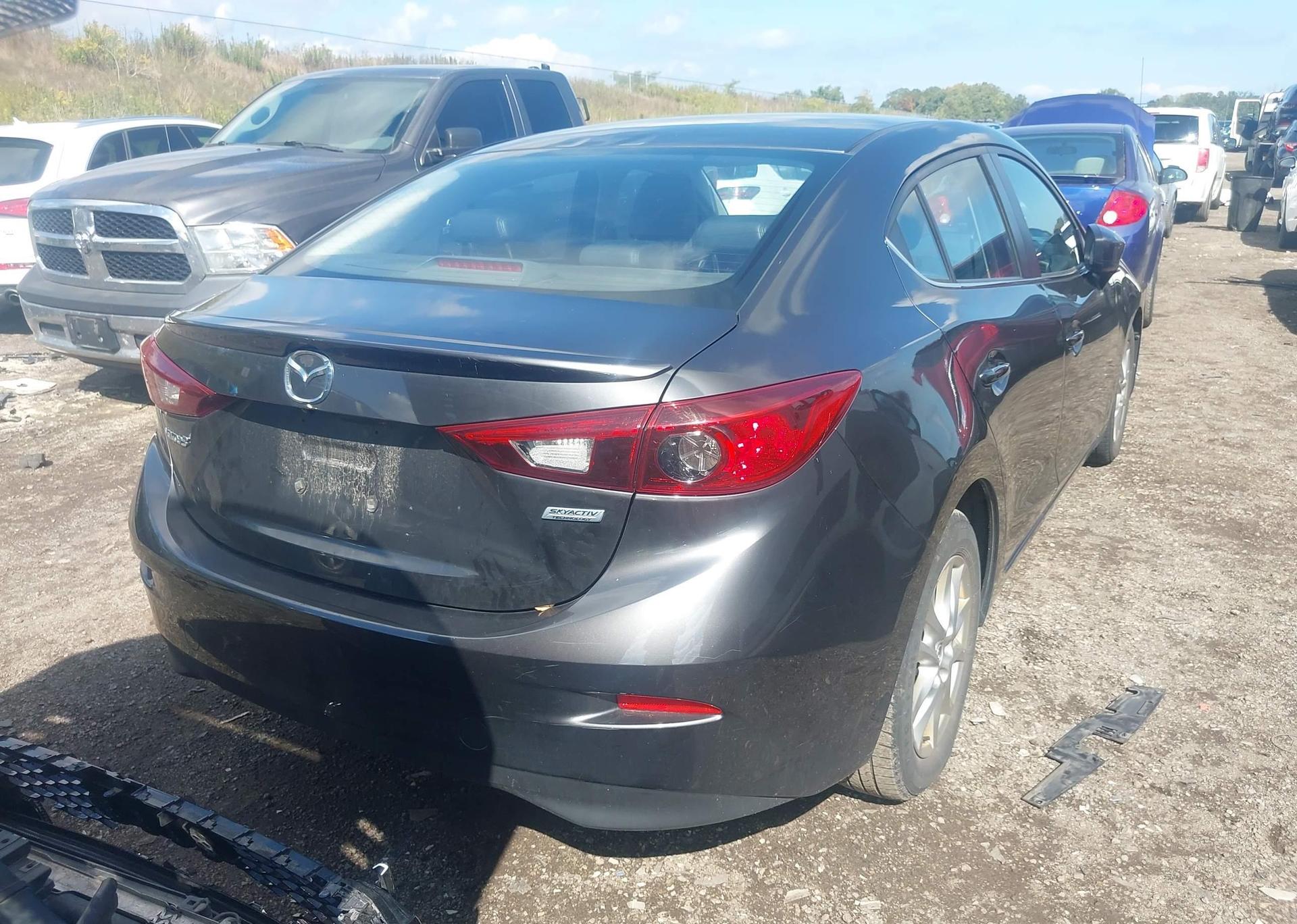 2017 MAZDA MAZDA3
