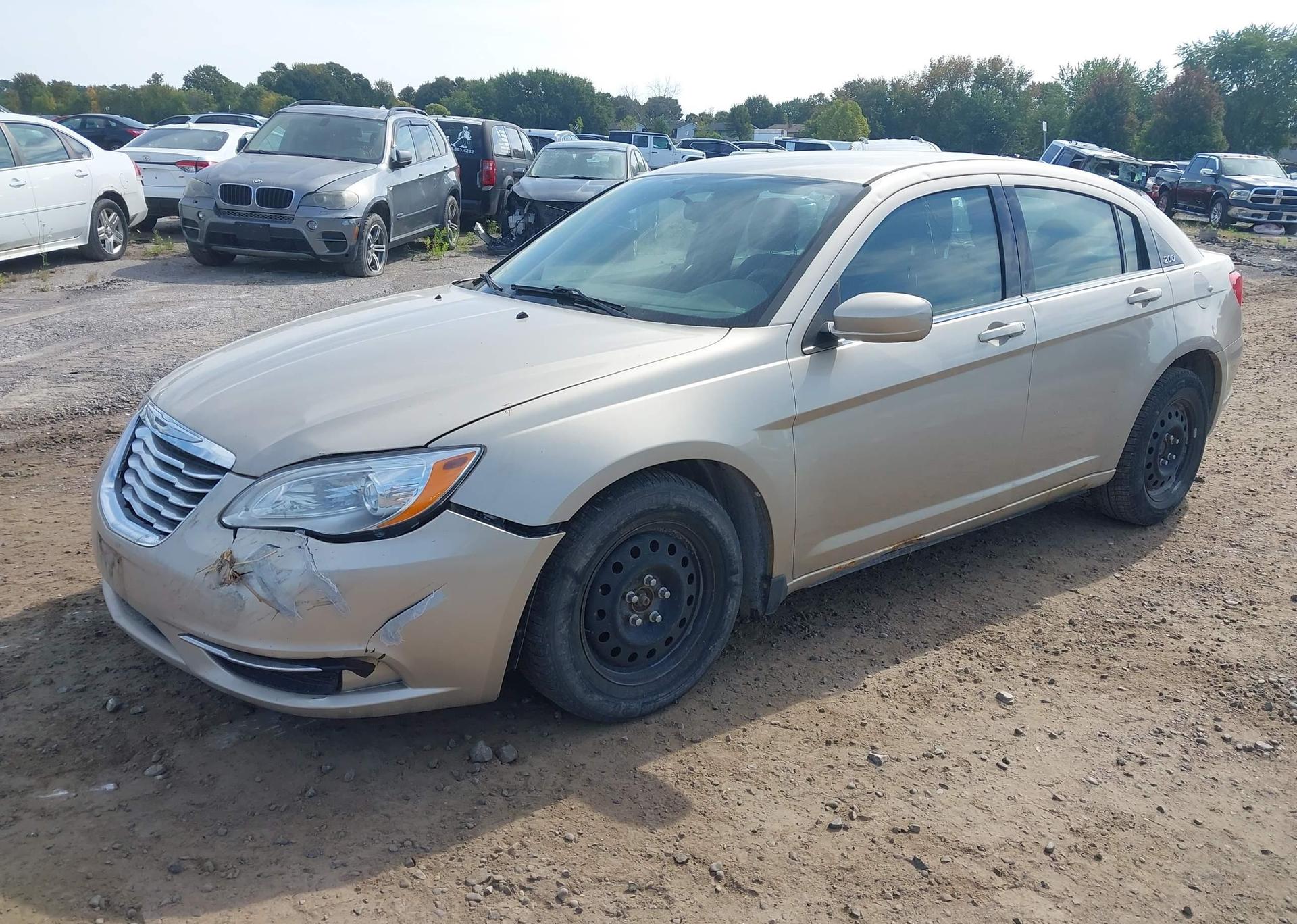 2013 CHRYSLER 200 LX