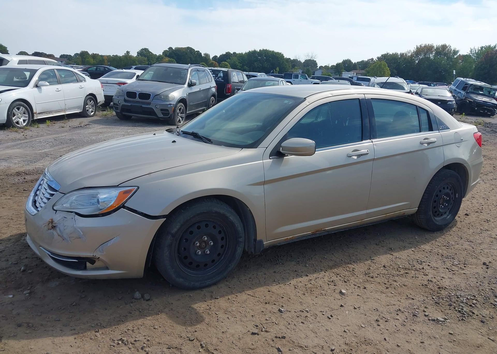 2013 CHRYSLER 200 LX
