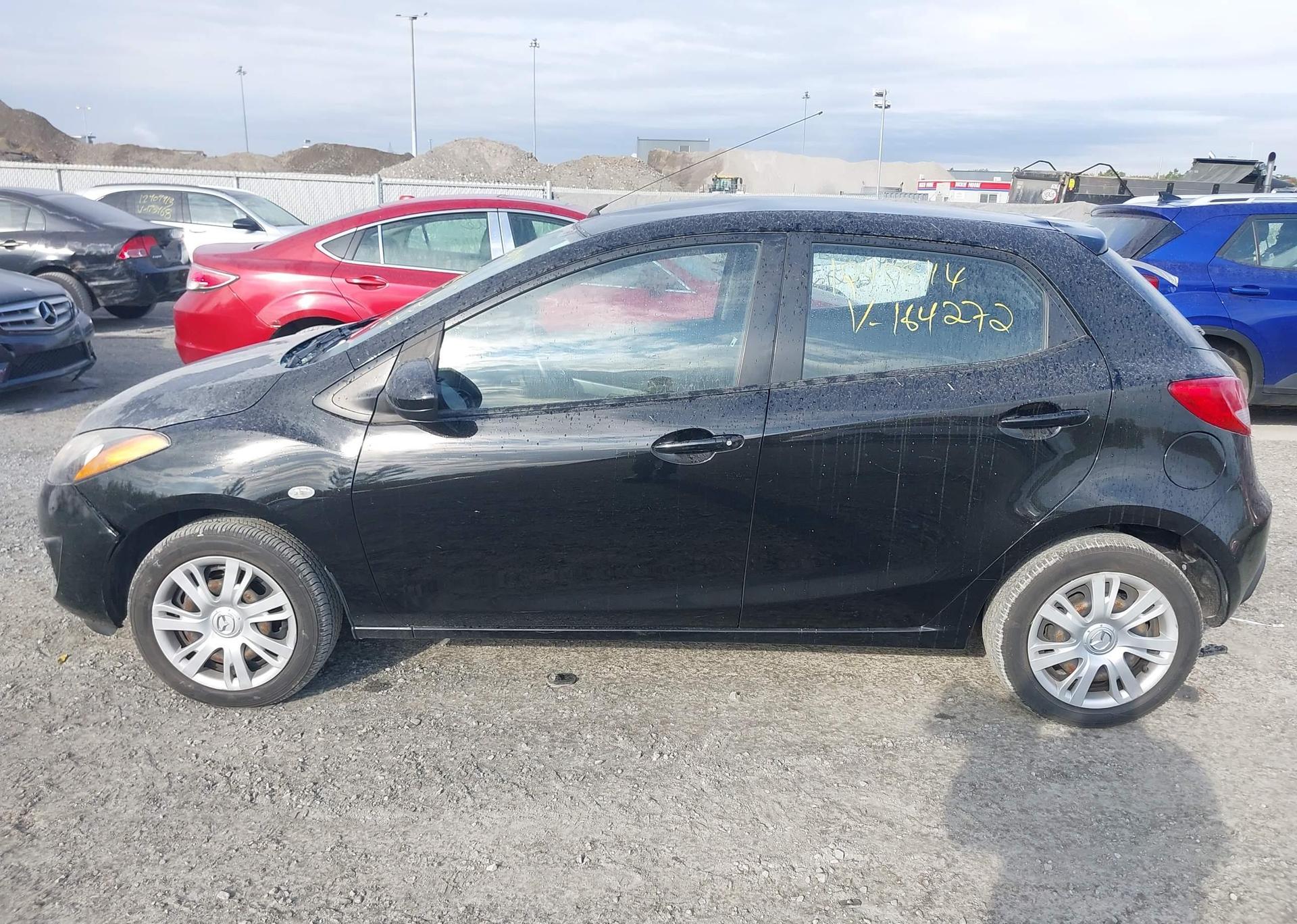2013 MAZDA MAZDA2