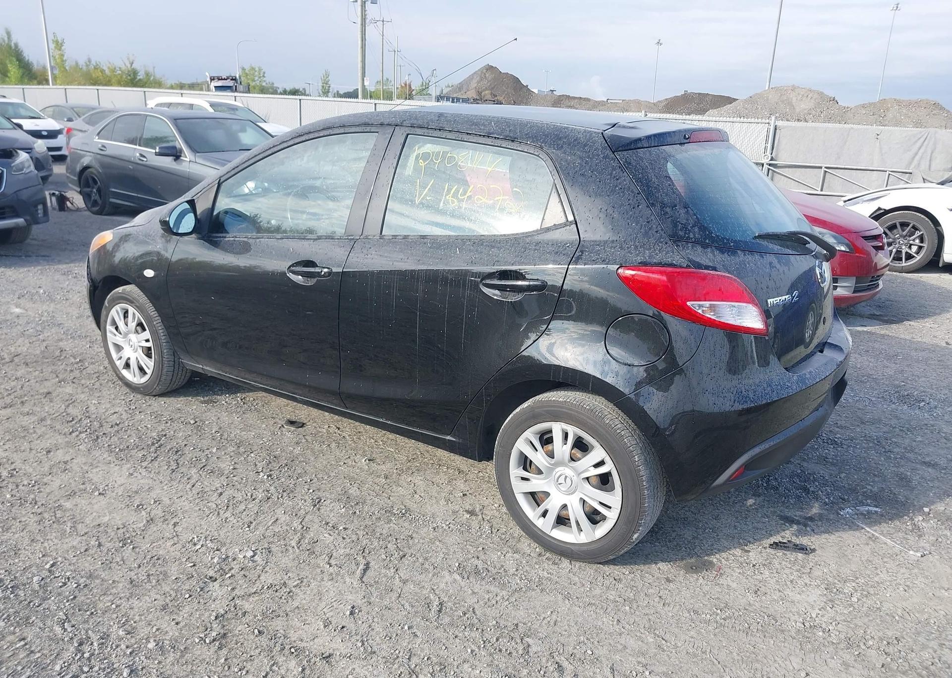 2013 MAZDA MAZDA2