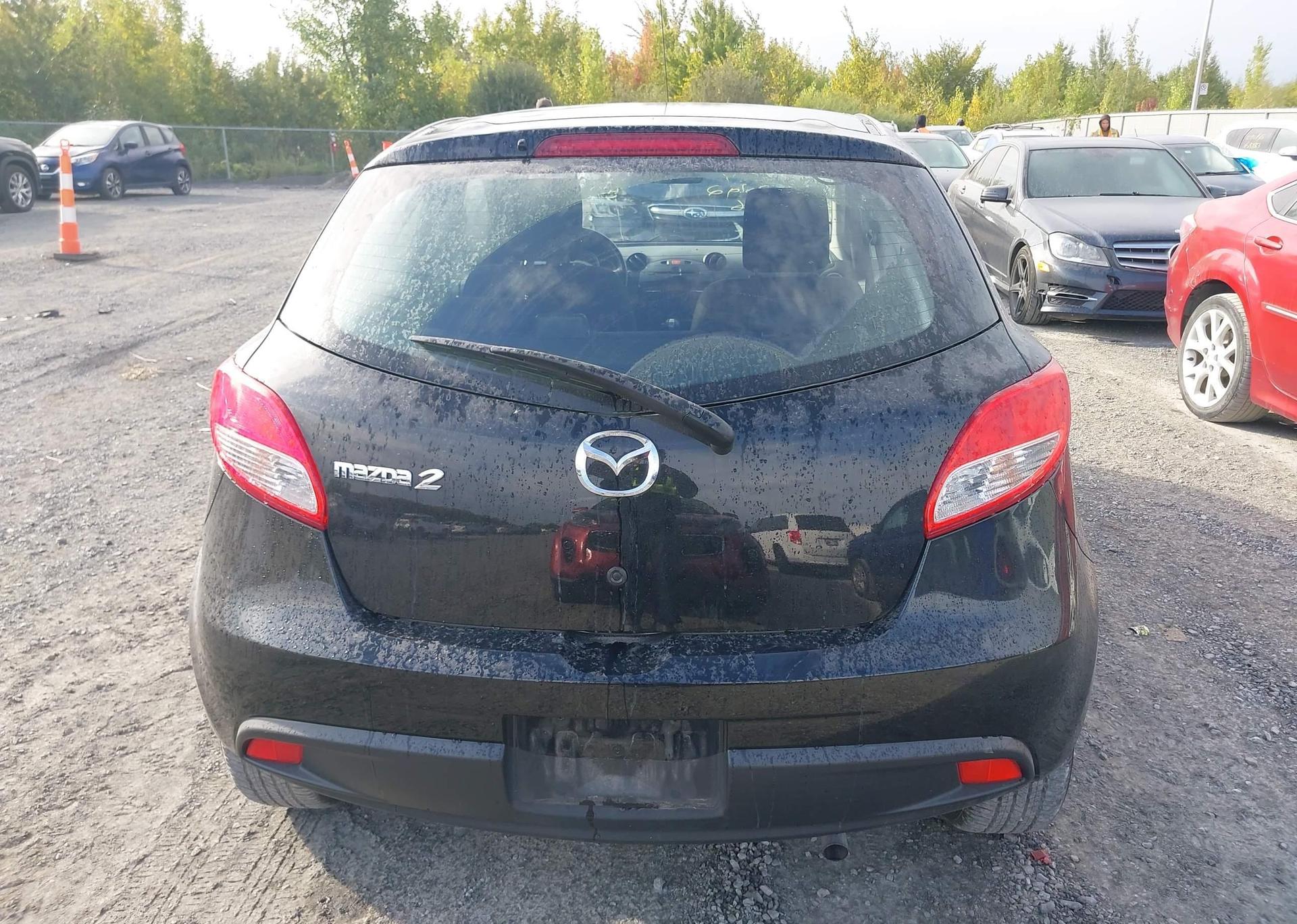 2013 MAZDA MAZDA2