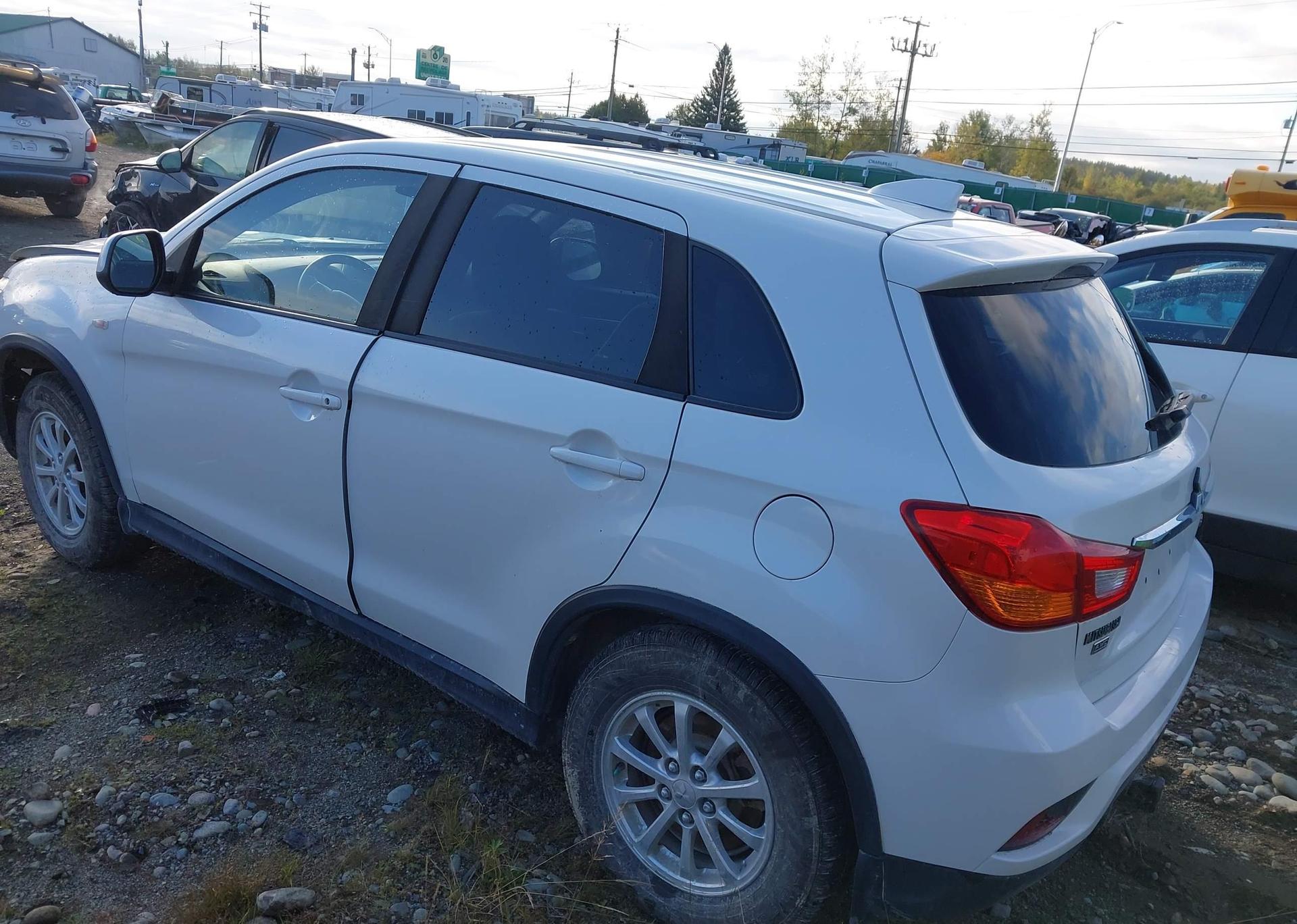 2018 MITSUBISHI RVR SE