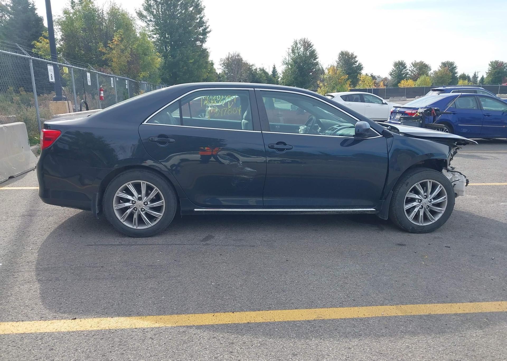 2014 TOYOTA CAMRY LE
