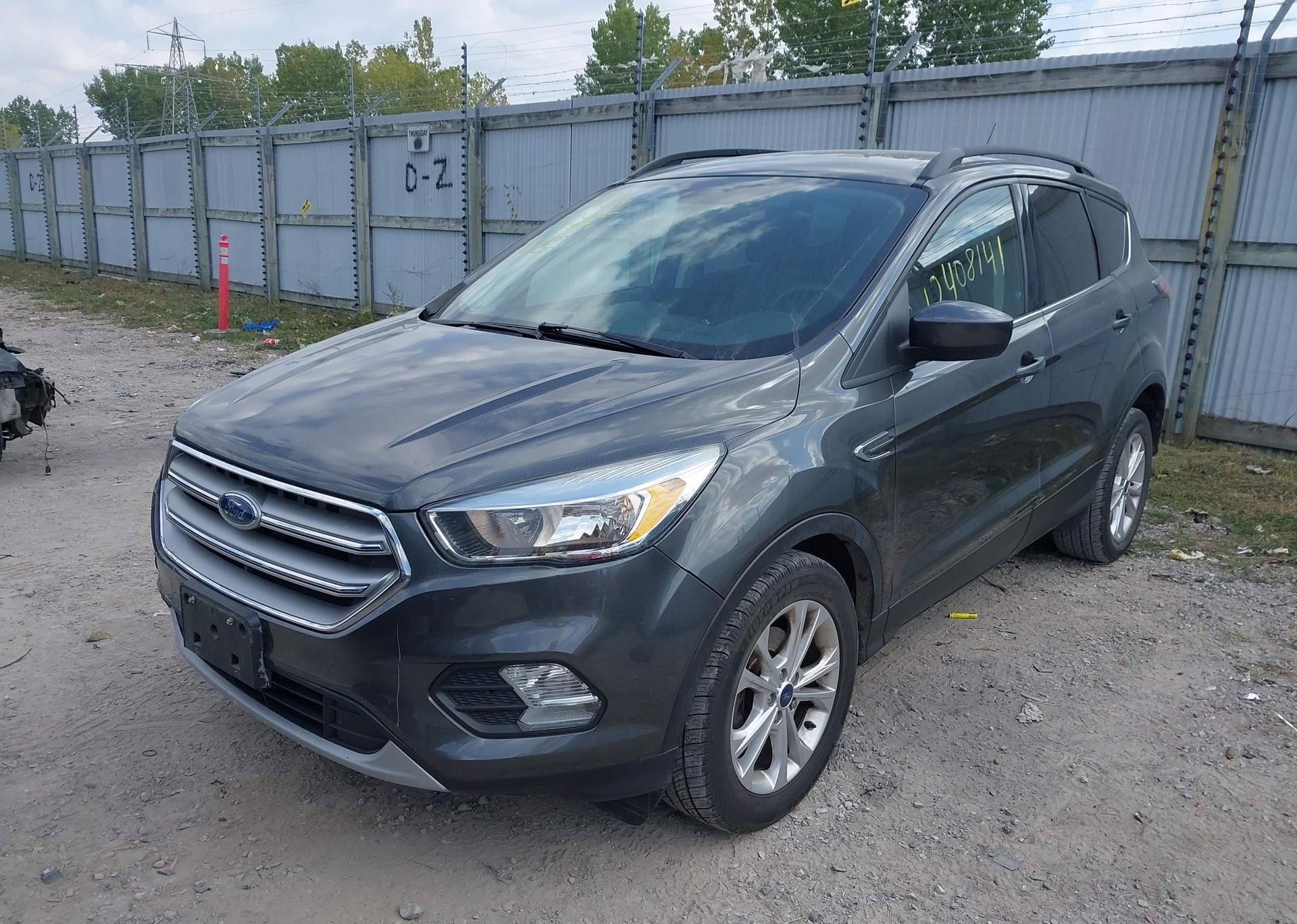 2017 FORD ESCAPE SE