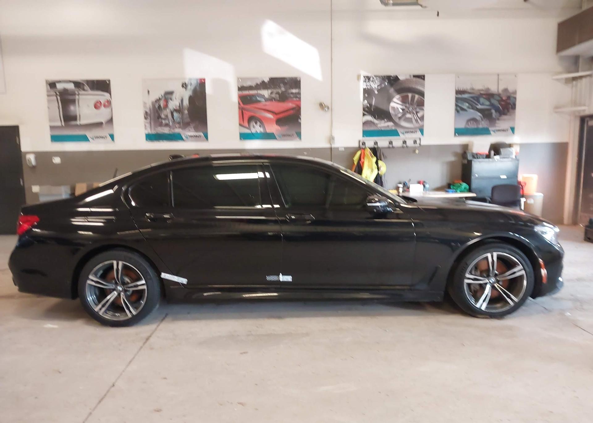 2018 BMW 750 XI