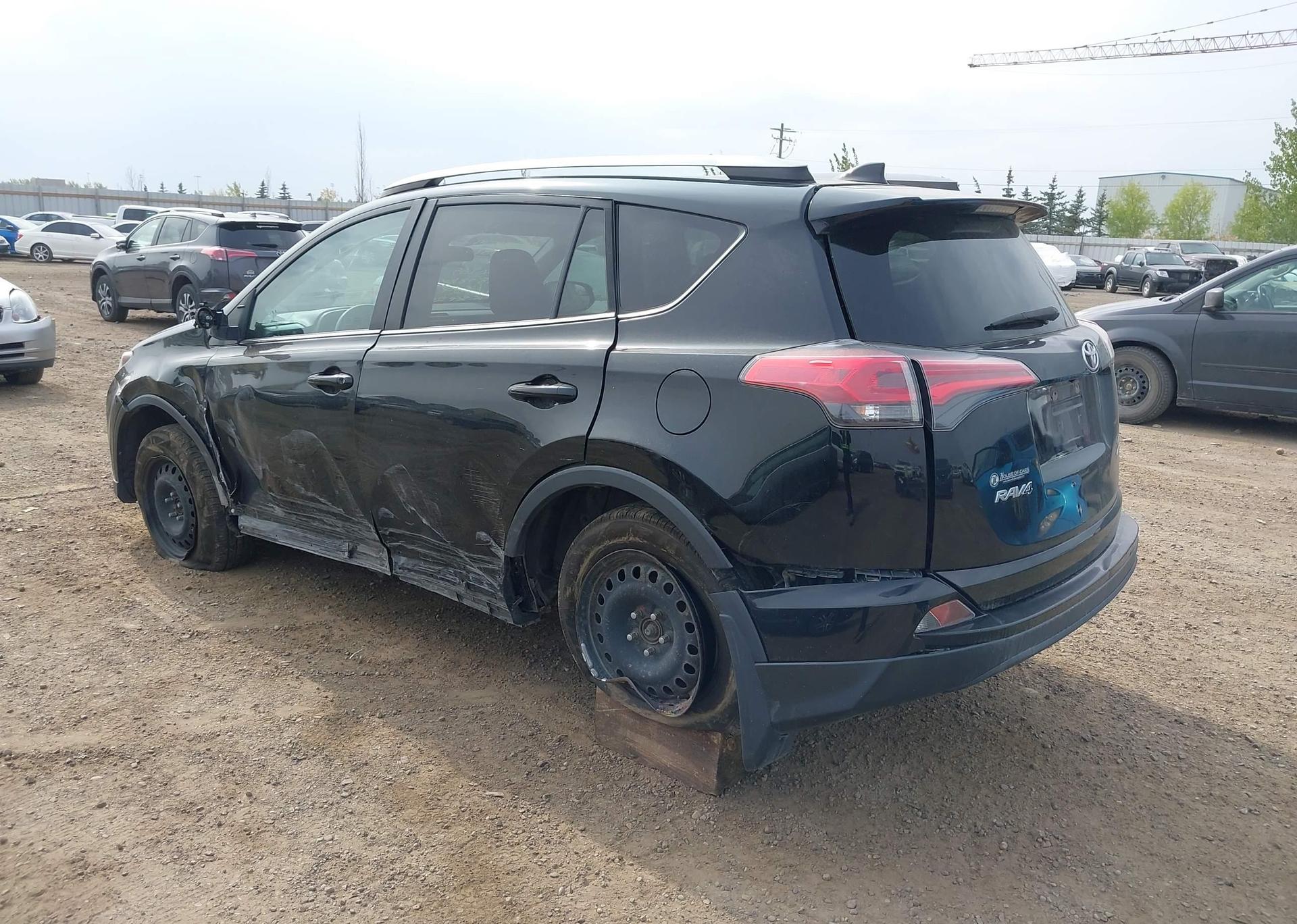 2018 TOYOTA RAV4 LE