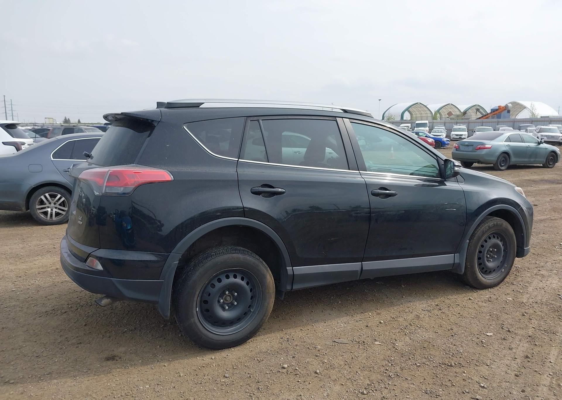 2018 TOYOTA RAV4 LE