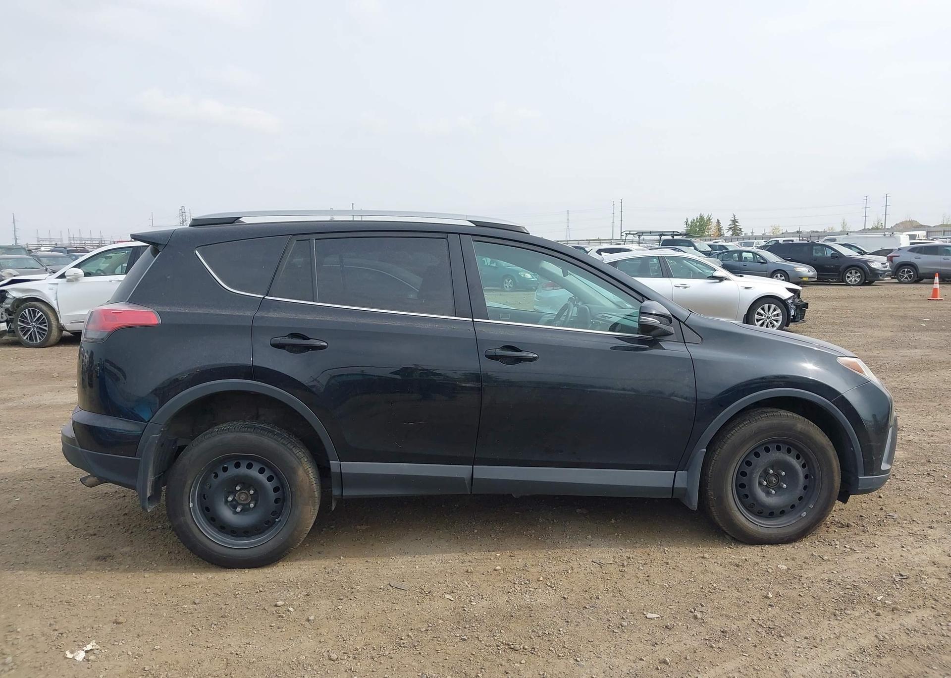 2018 TOYOTA RAV4 LE