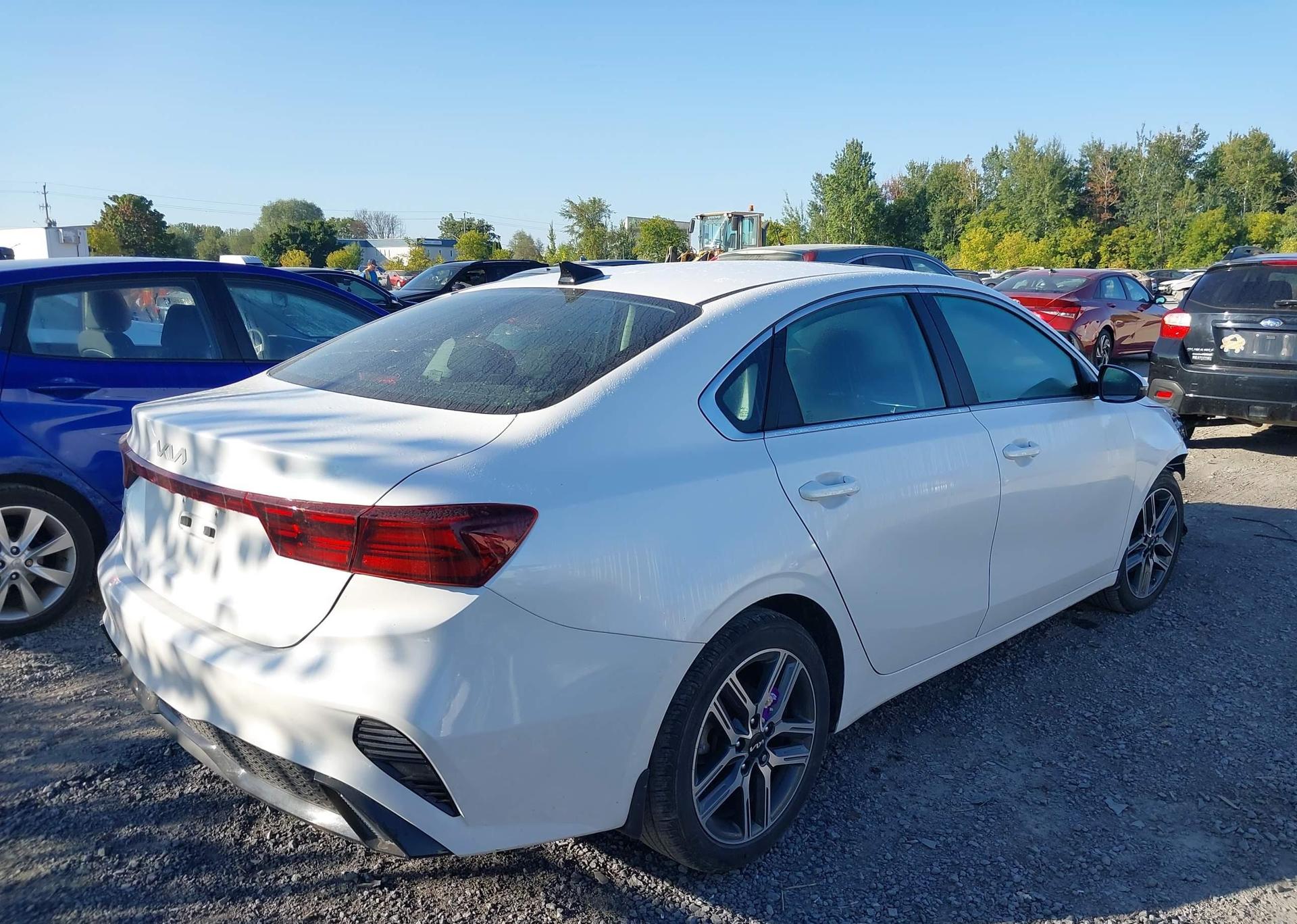 2023 KIA FORTE EX