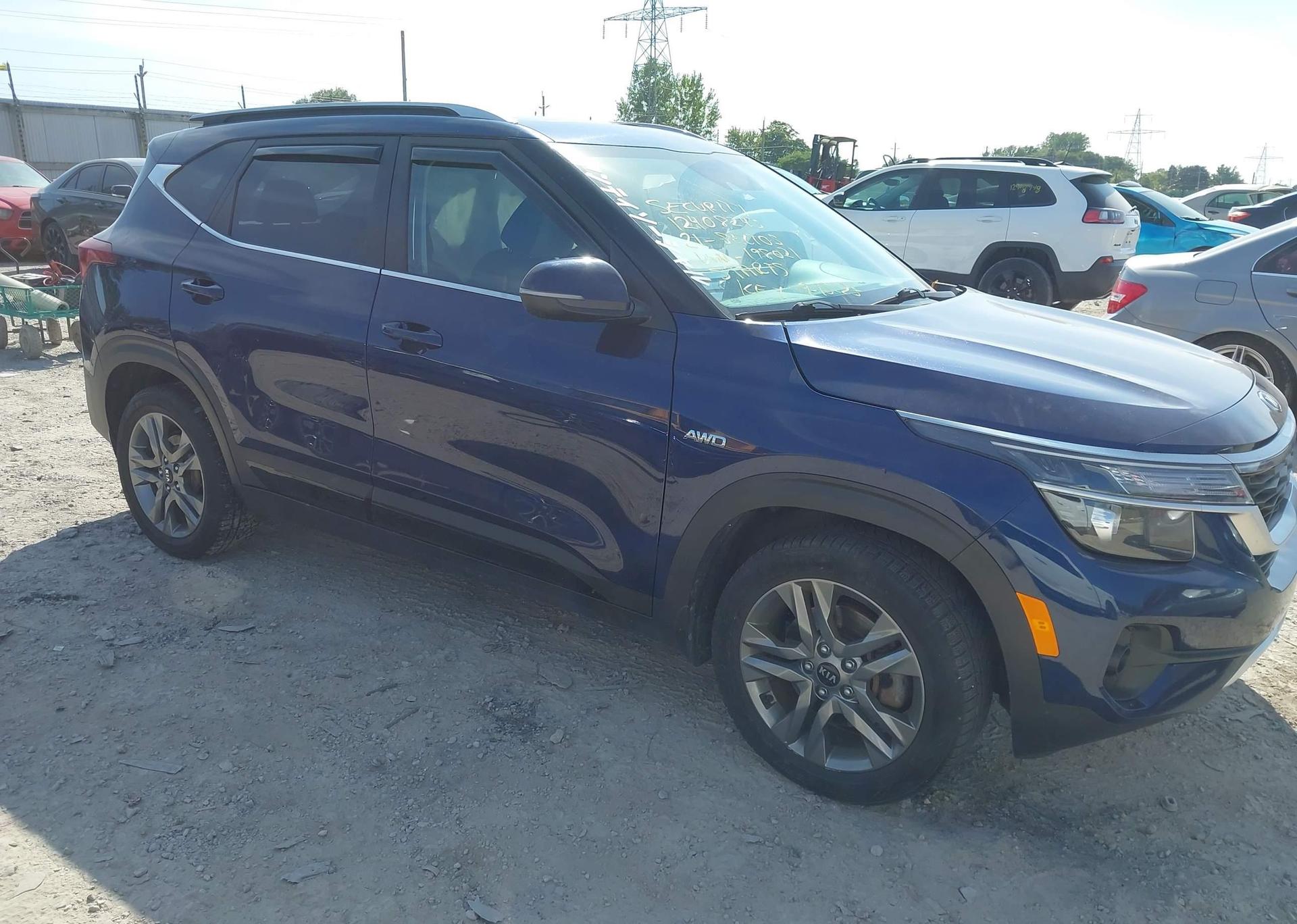 2021 KIA SELTOS EX