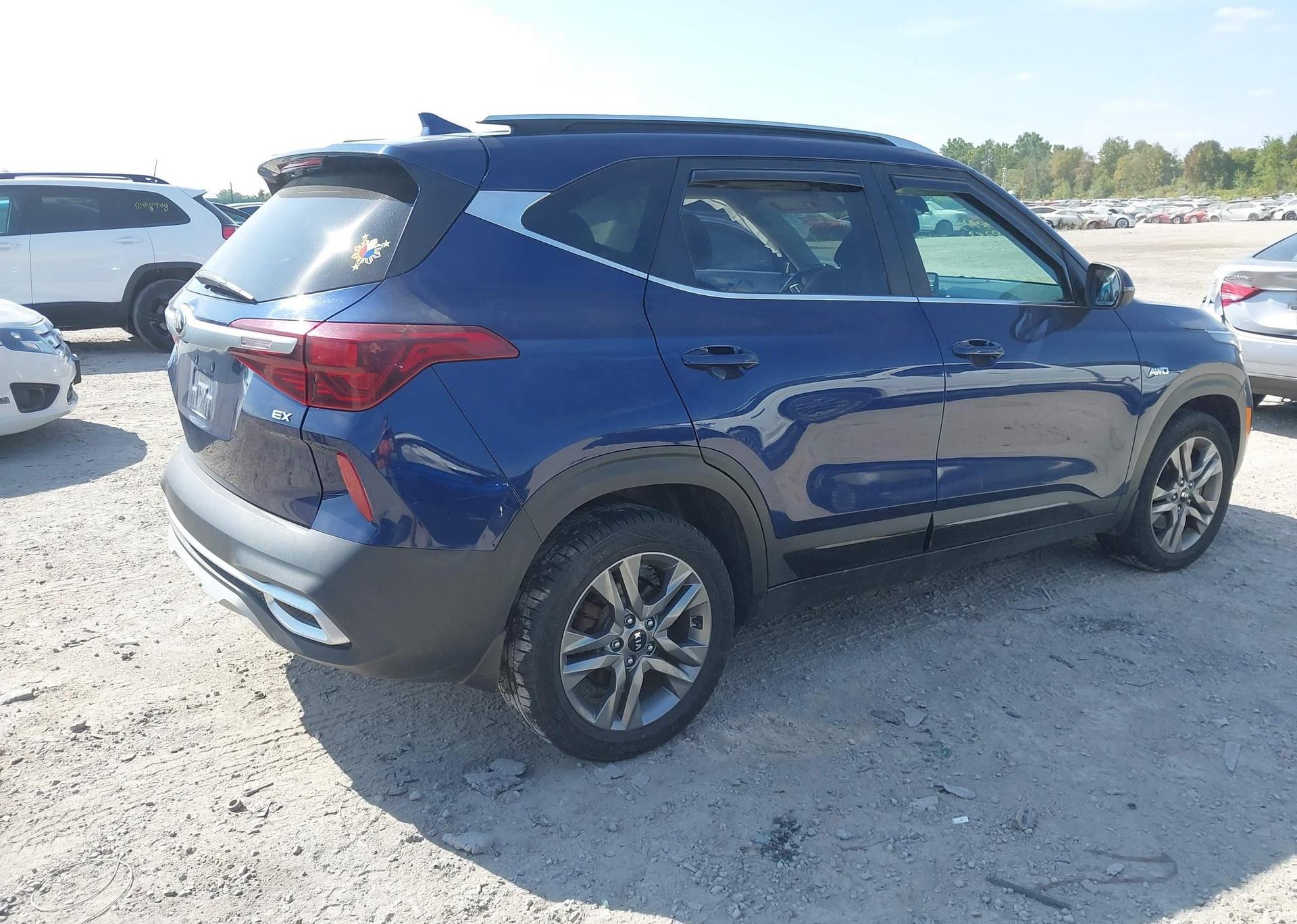 2021 KIA SELTOS EX