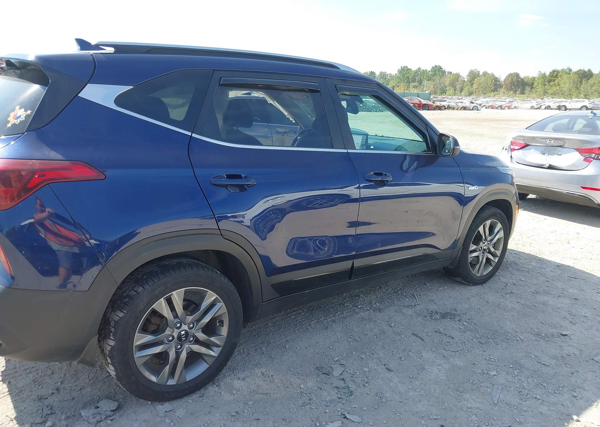 2021 KIA SELTOS EX