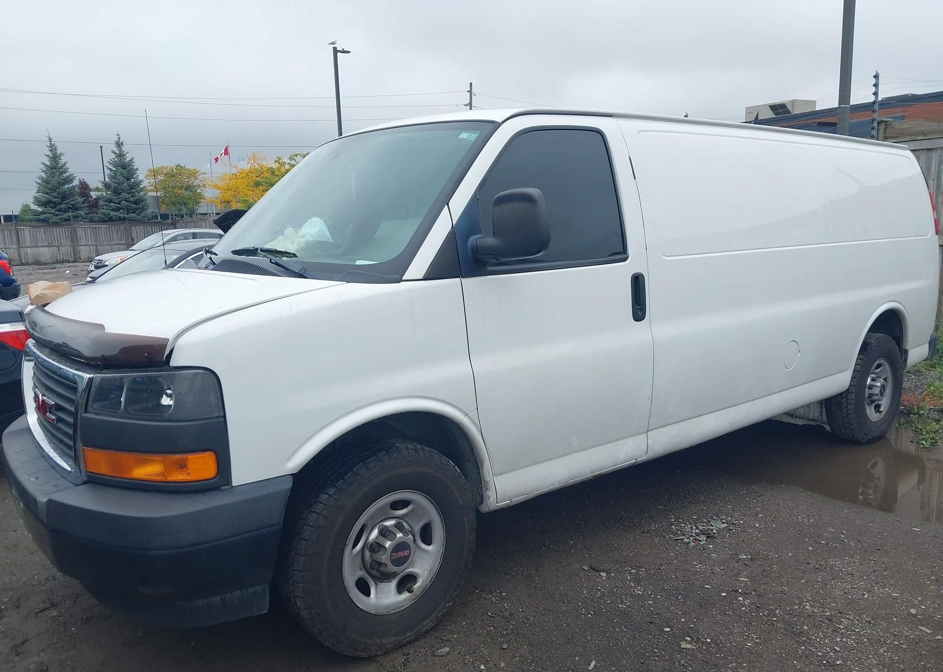 2014 GMC SAVANA 3500 1WT