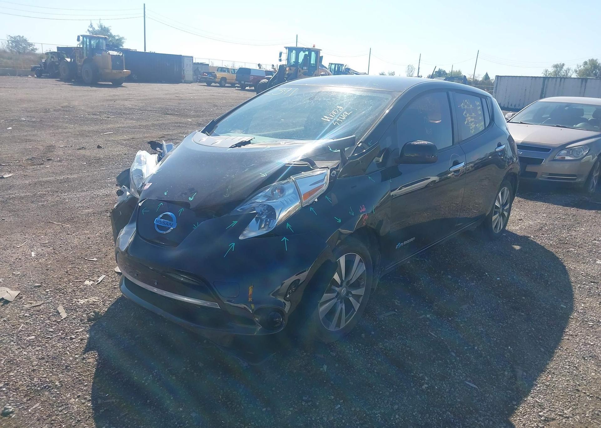 2016 NISSAN LEAF