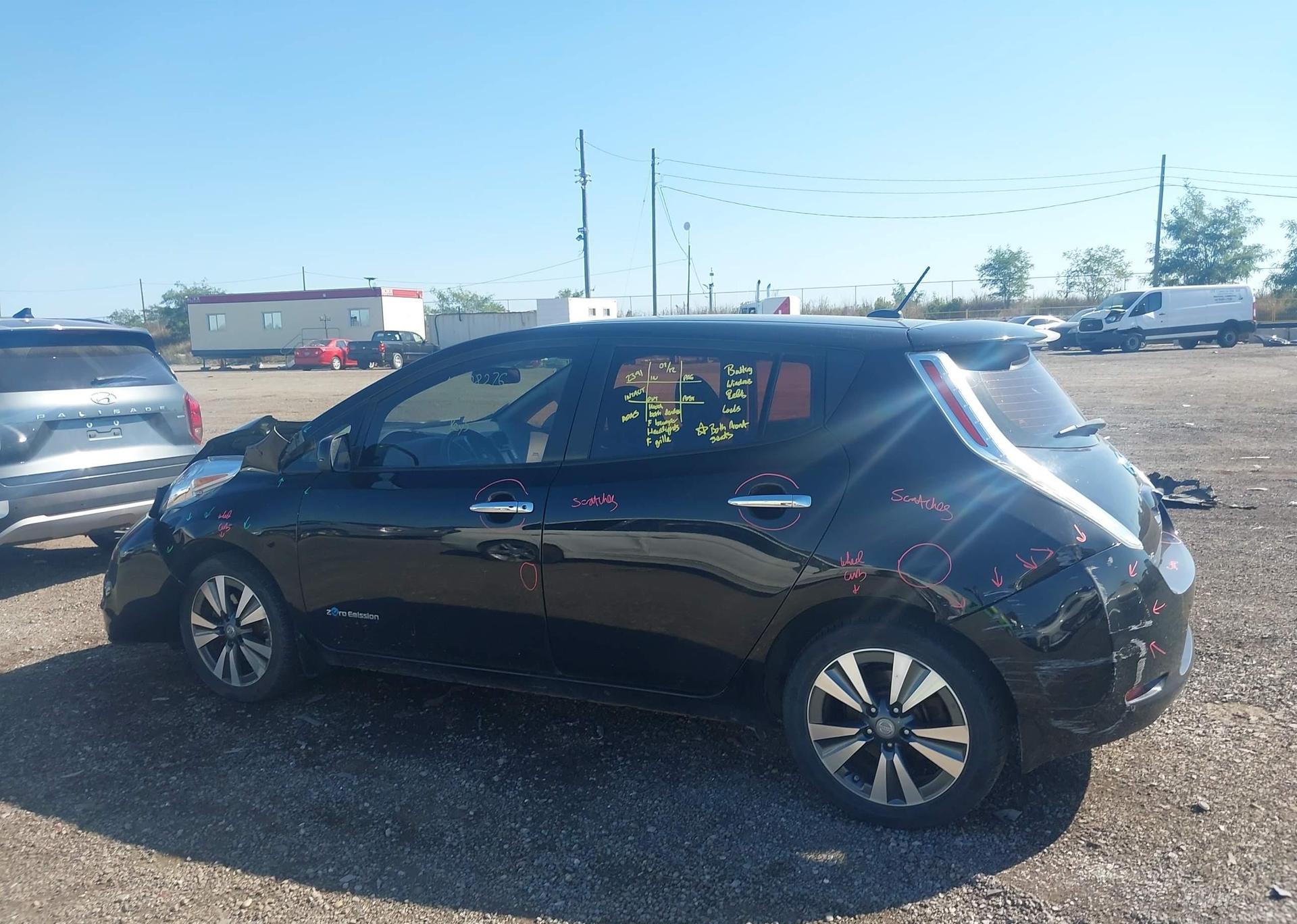 2016 NISSAN LEAF