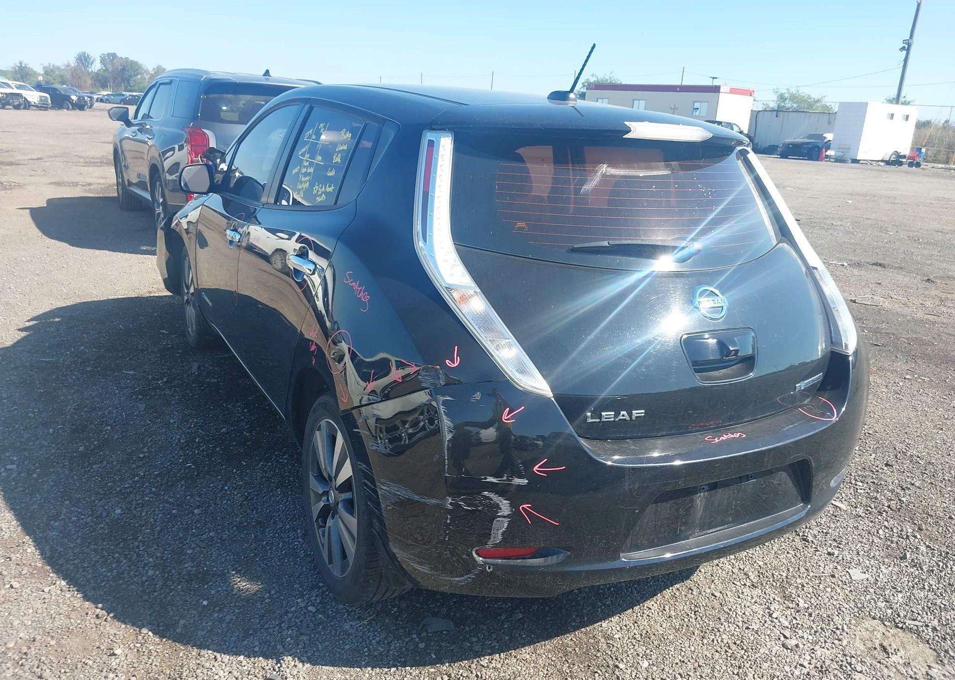 2016 NISSAN LEAF