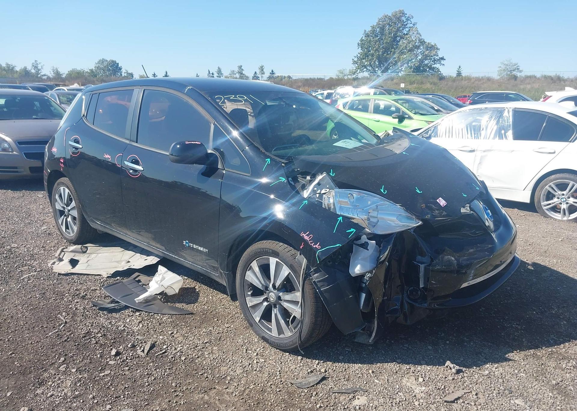 2016 NISSAN LEAF