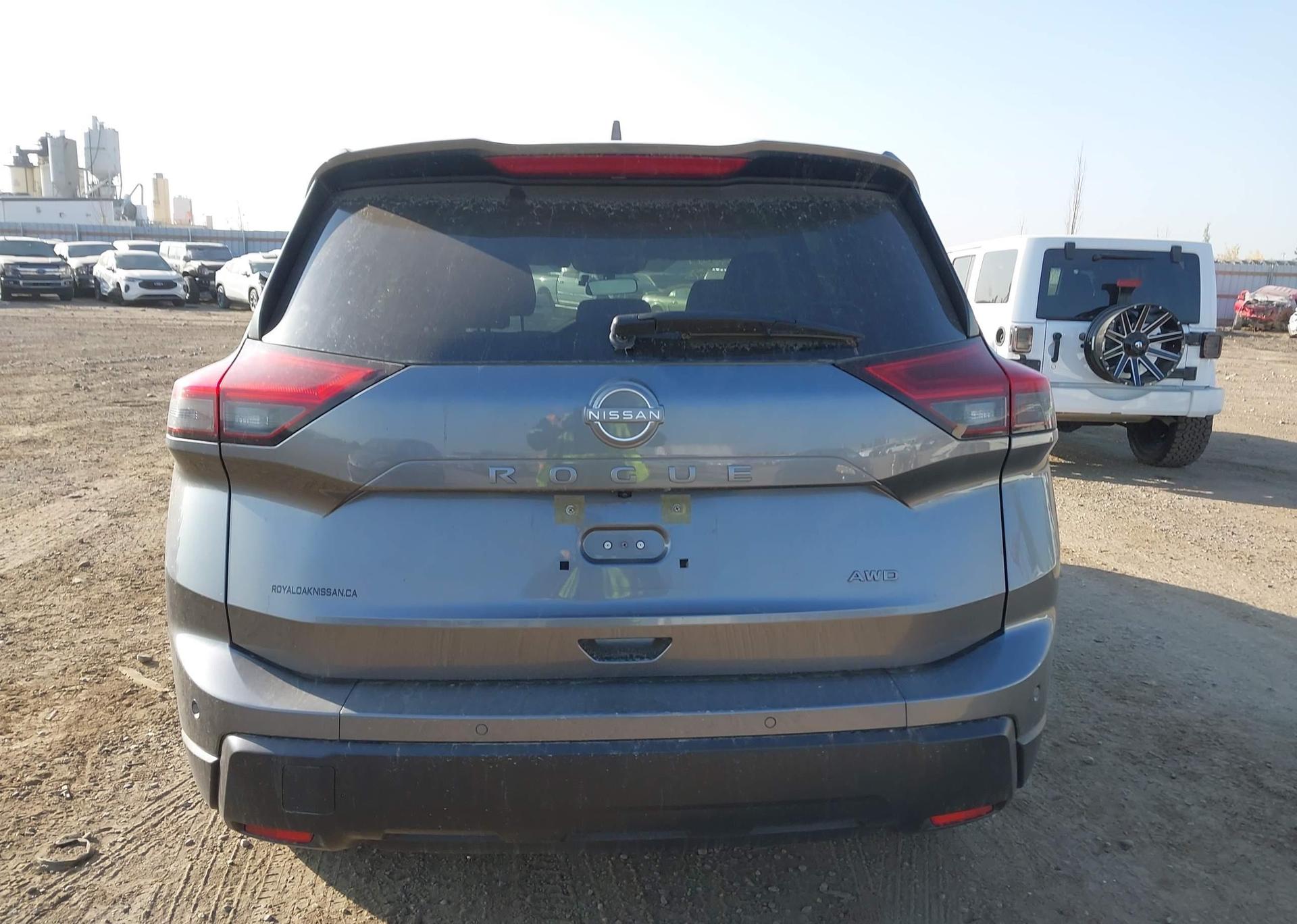 2024 NISSAN ROGUE S