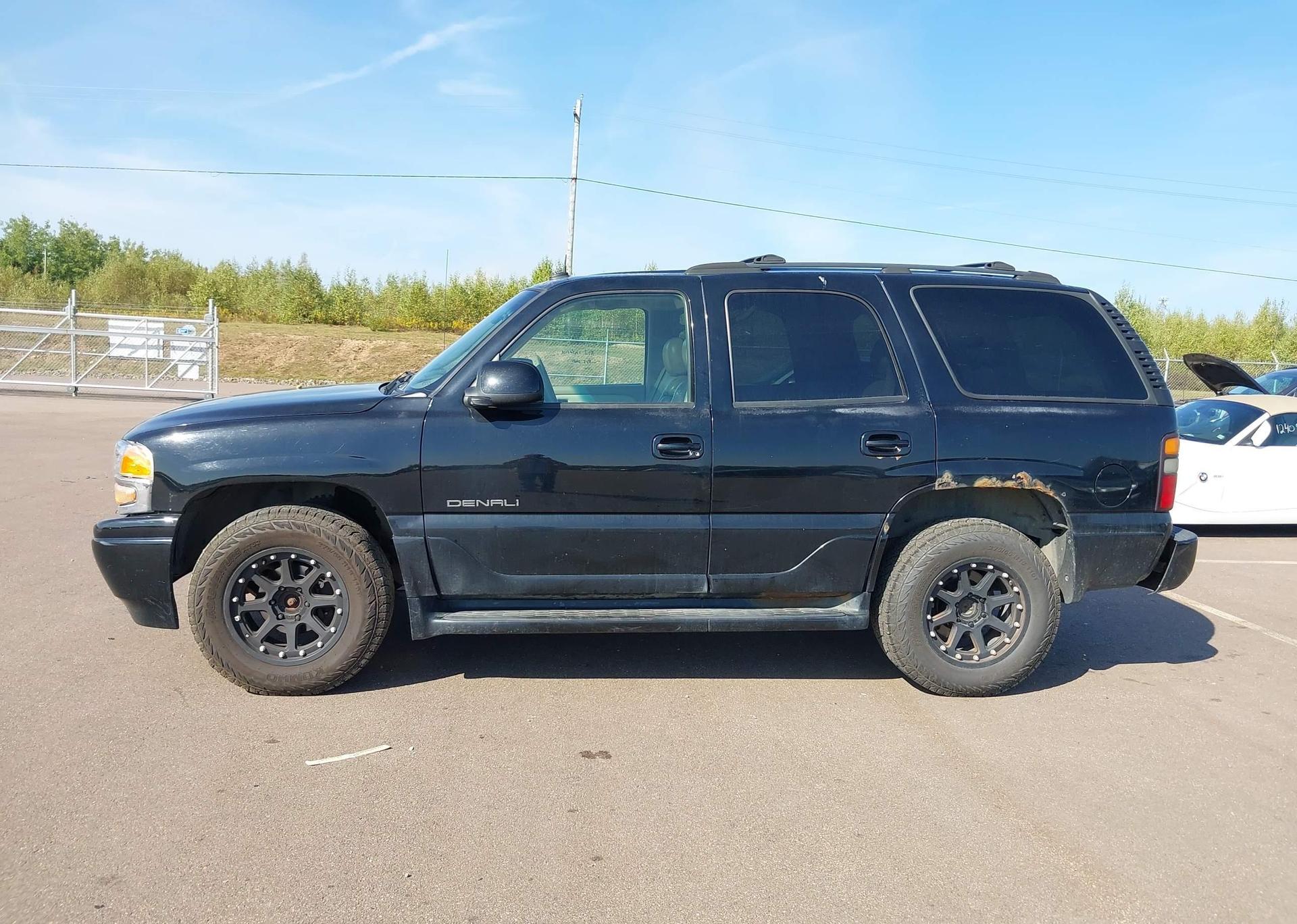 2004 GMC YUKON DENALI