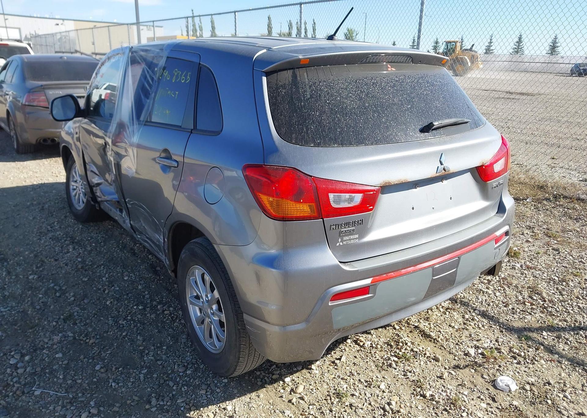 2011 MITSUBISHI RVR SE