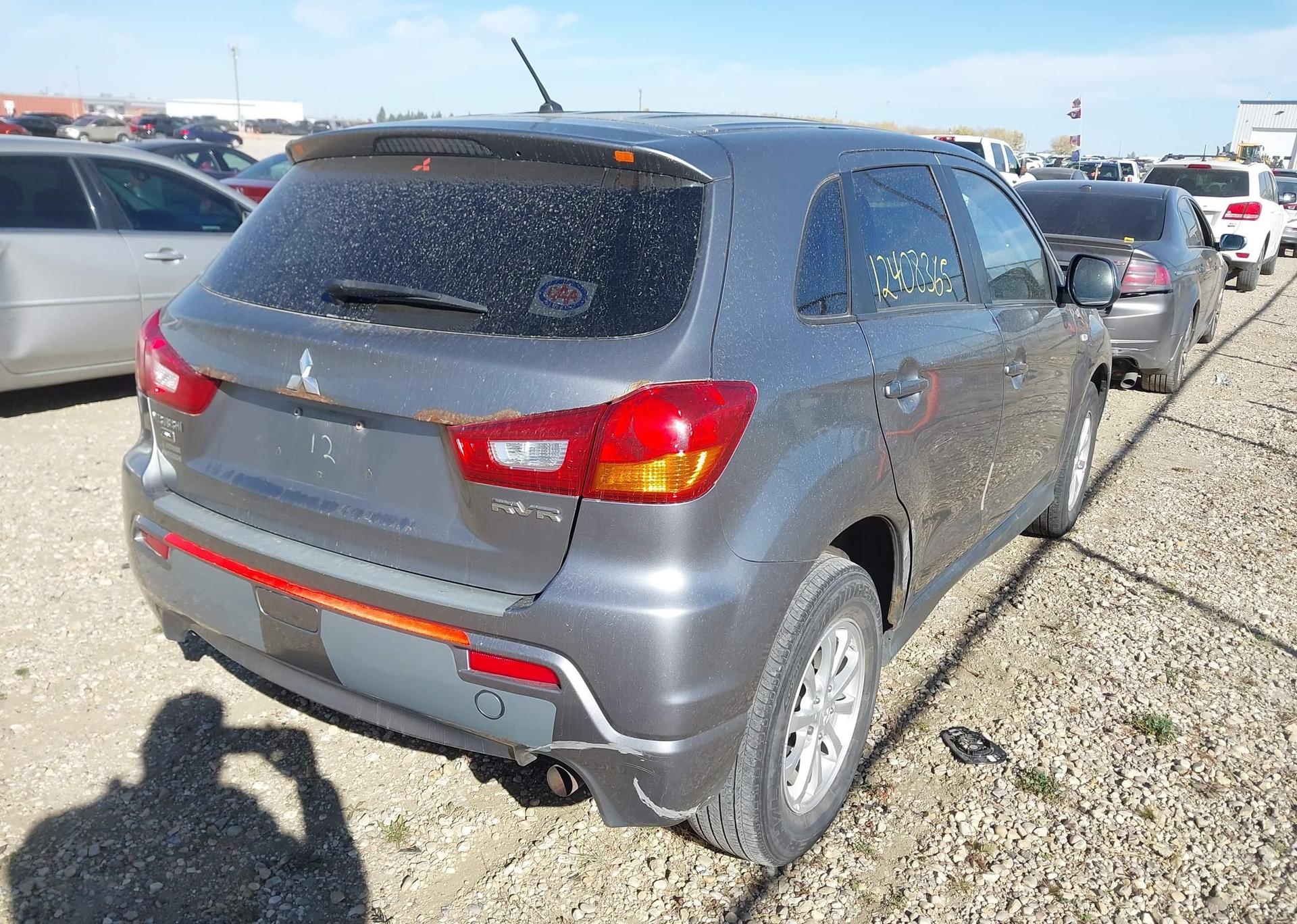 2011 MITSUBISHI RVR SE