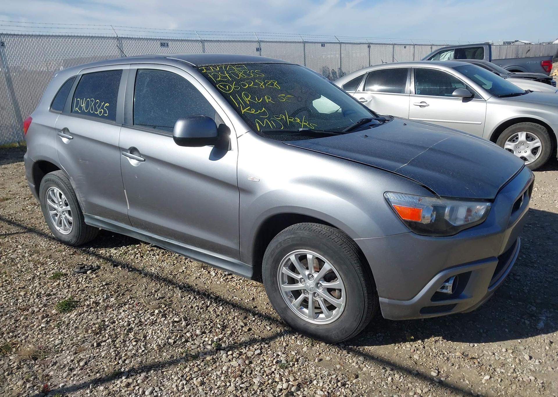 2011 MITSUBISHI RVR SE