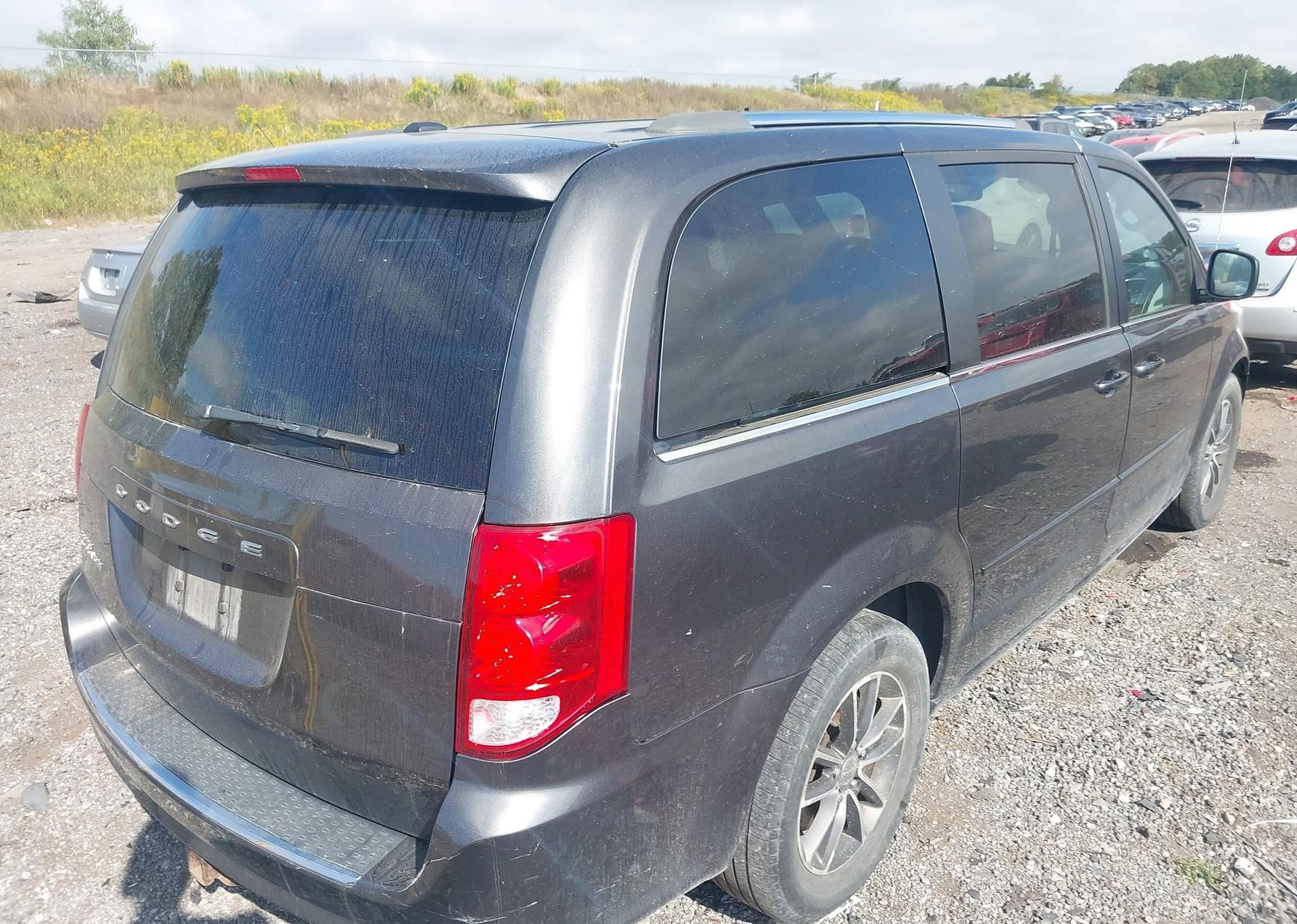 2016 DODGE GRAND CARAVAN SE
