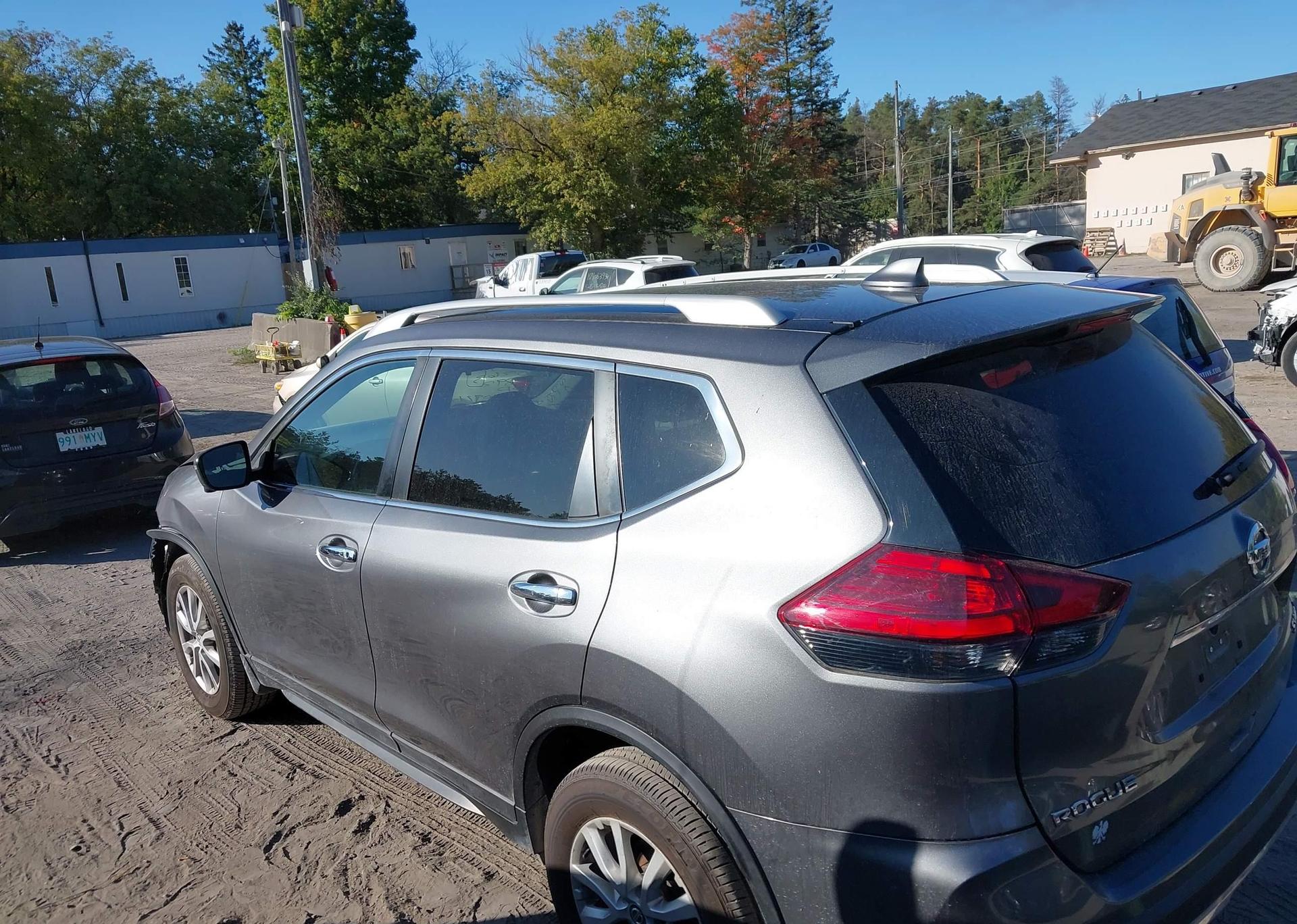 2017 NISSAN ROGUE S