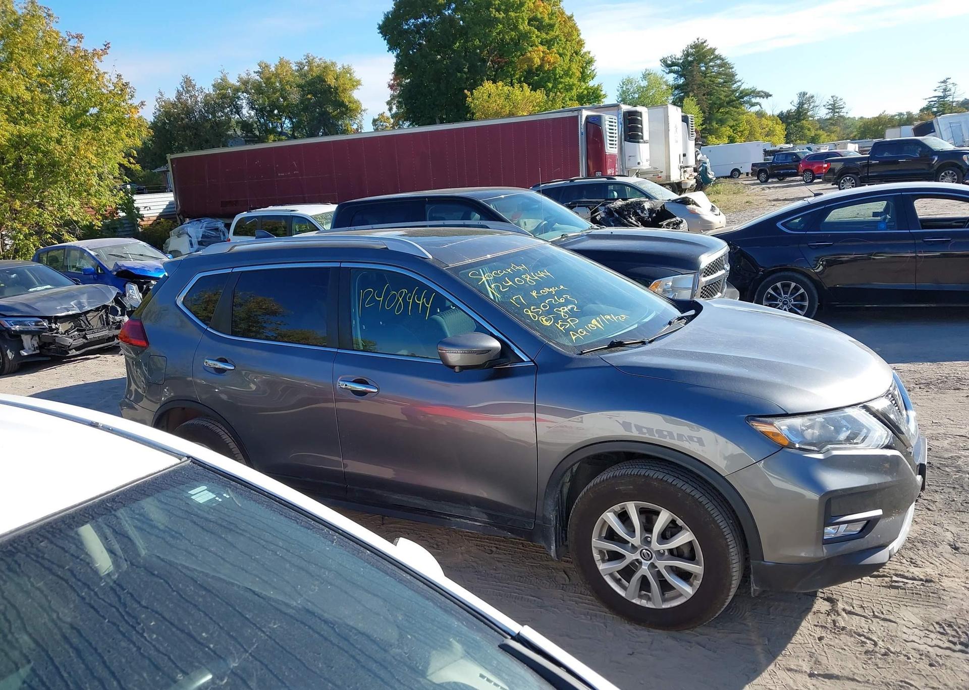 2017 NISSAN ROGUE S