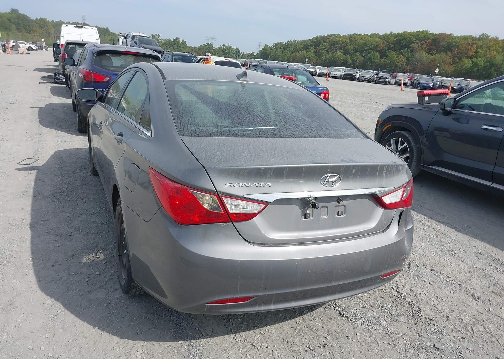 2012 HYUNDAI SONATA GL